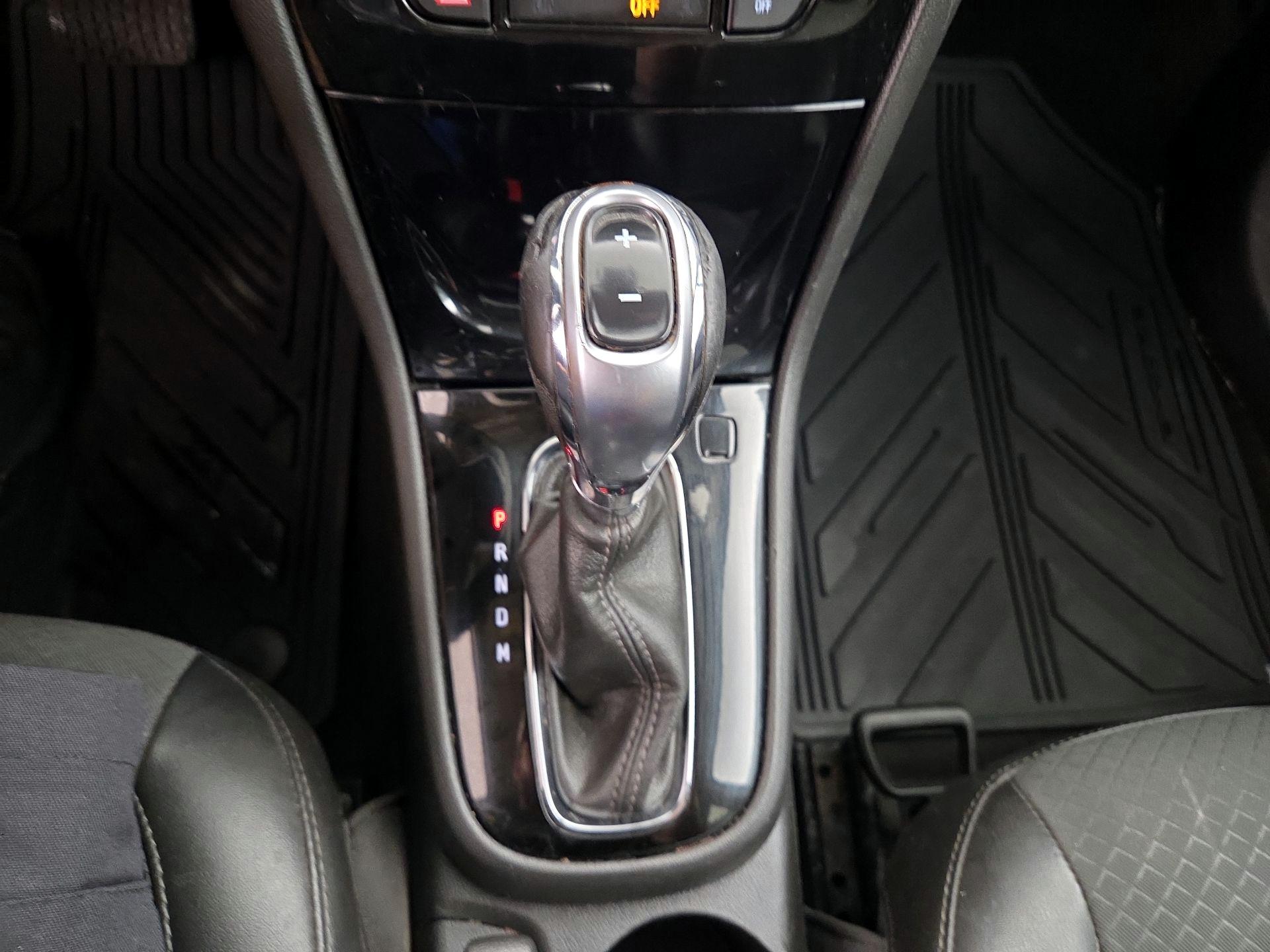Thumbnail: 2022 Buick Encore - 17