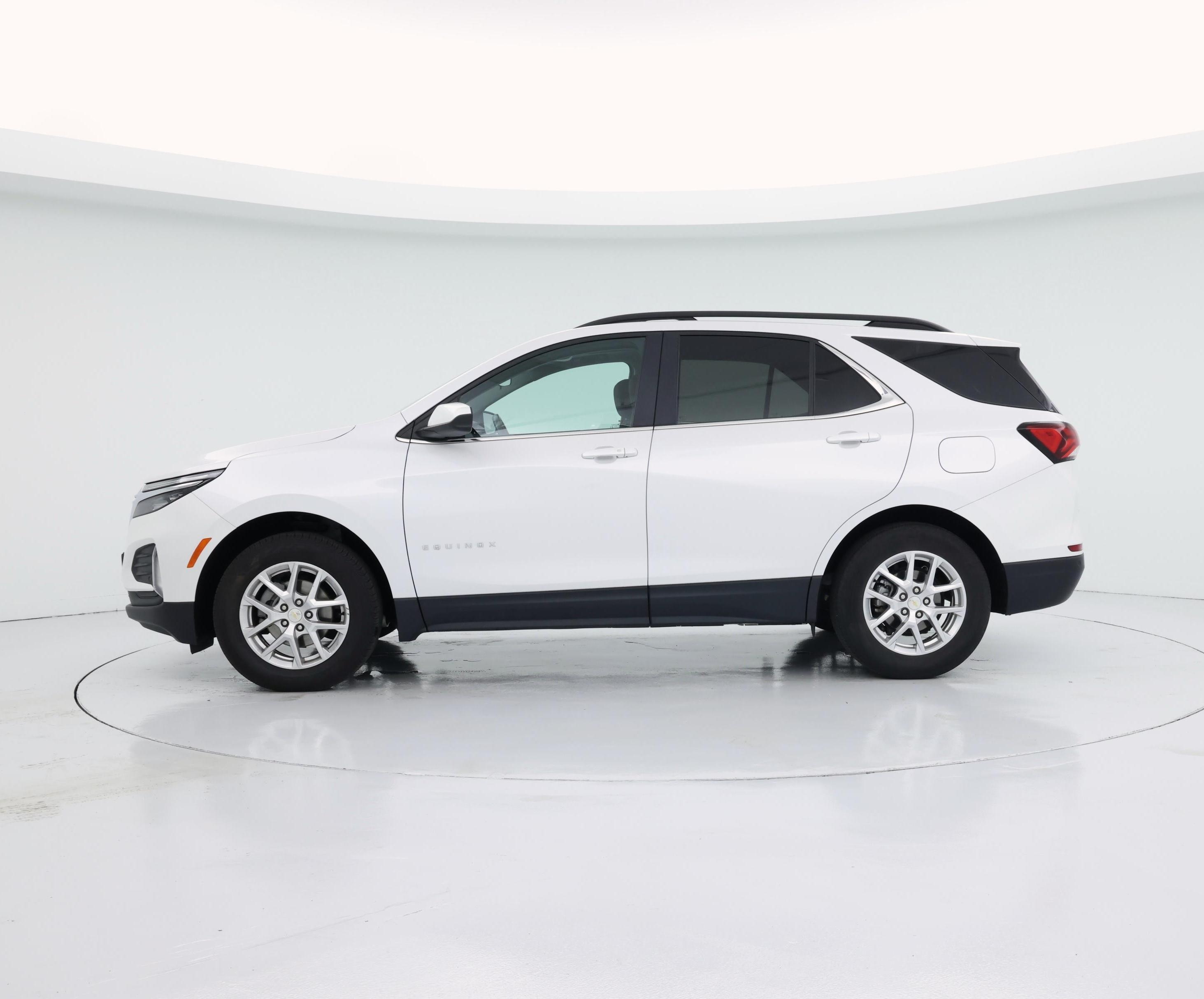 Thumbnail: 2022 Chevrolet Equinox - 3