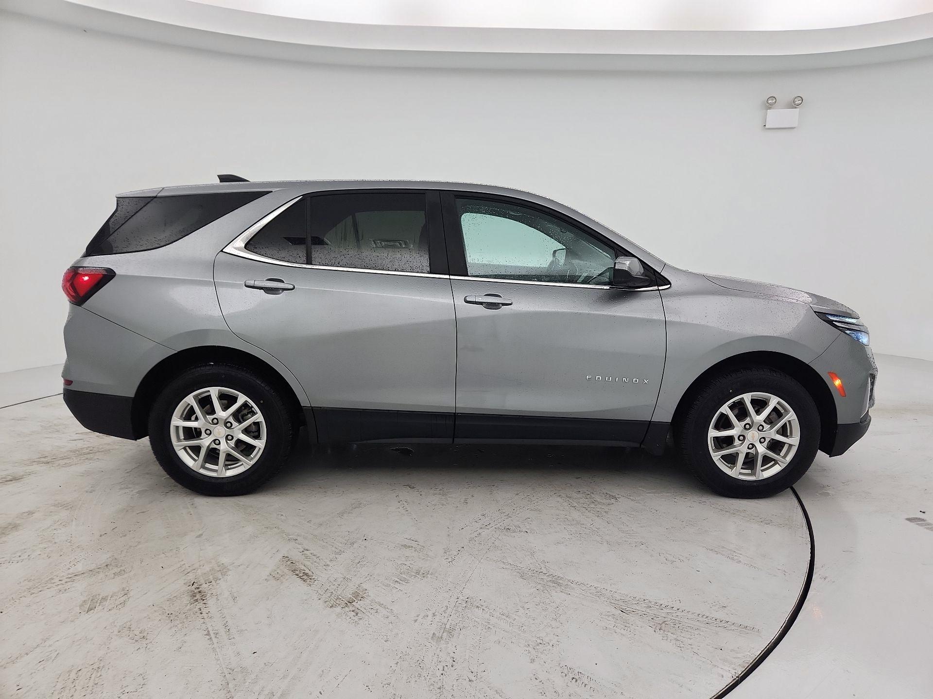Thumbnail: 2023 Chevrolet Equinox - 4