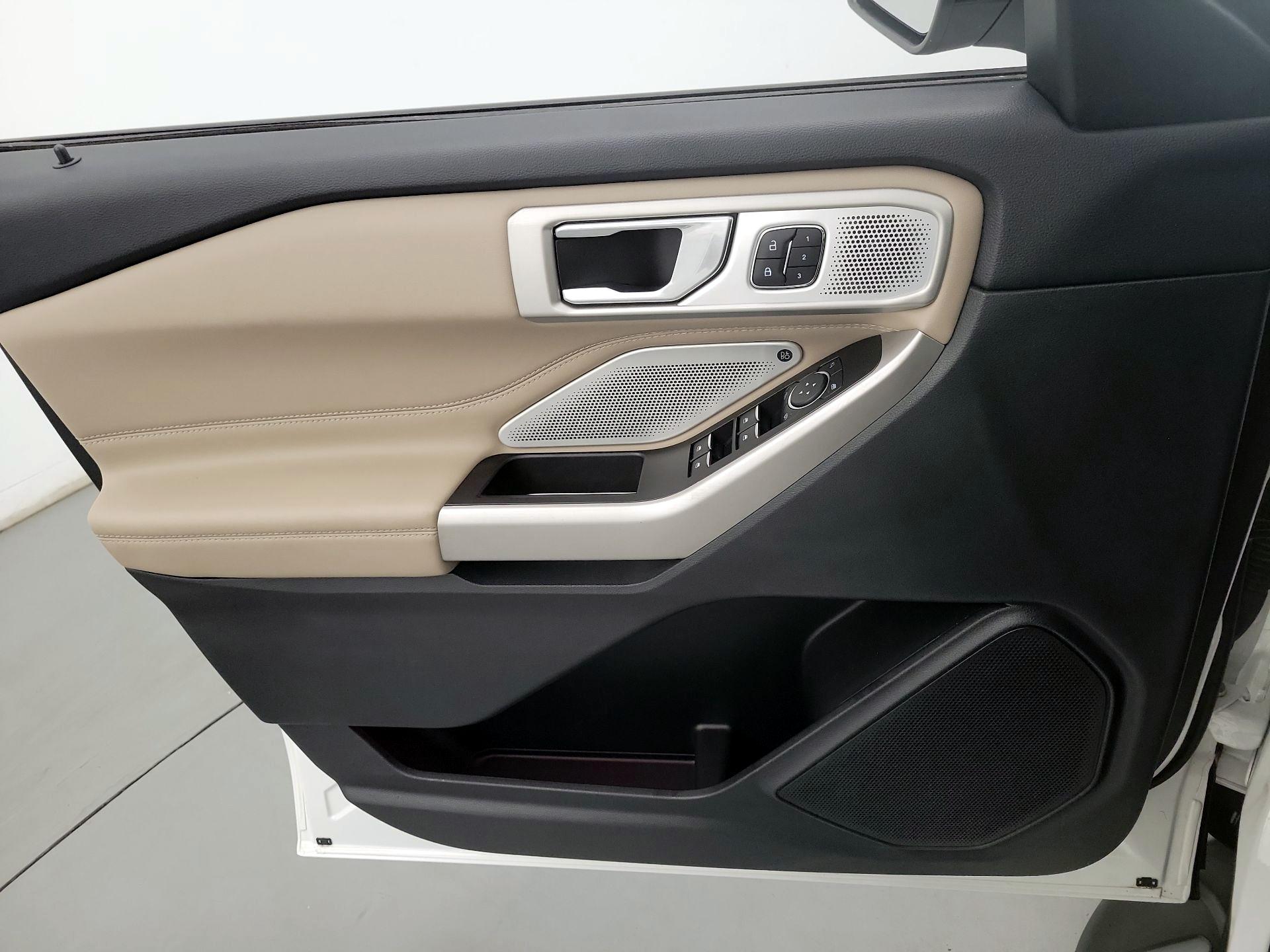 Thumbnail: 2022 Ford Explorer - 12