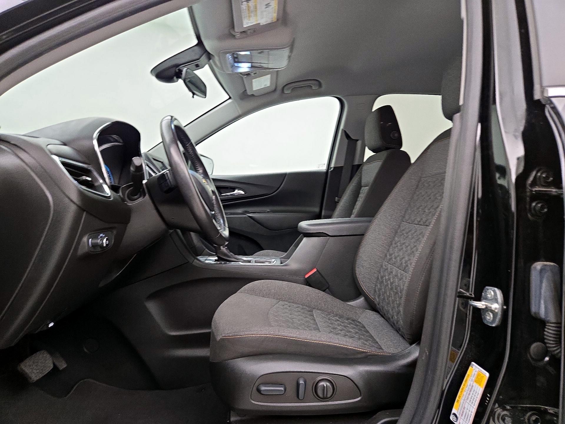 Thumbnail: 2022 Chevrolet Equinox - 11