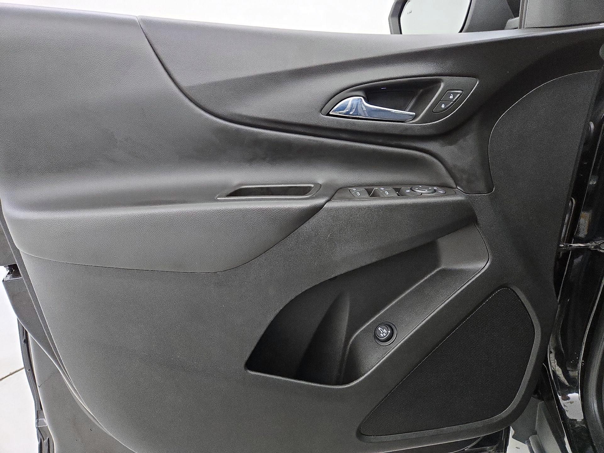 Thumbnail: 2022 Chevrolet Equinox - 12