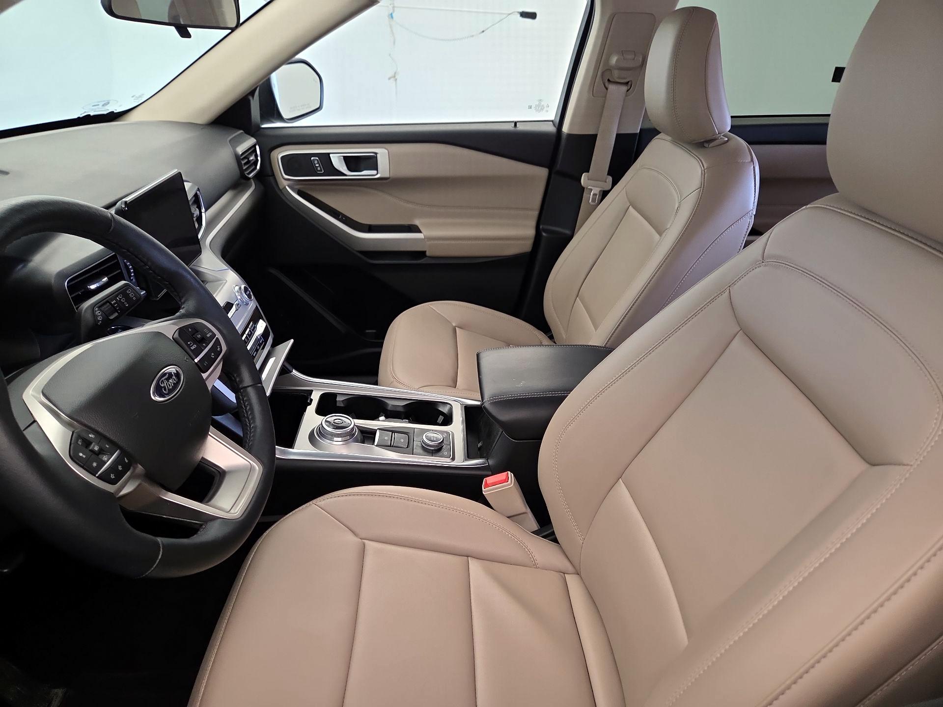 Thumbnail: 2022 Ford Explorer - 11