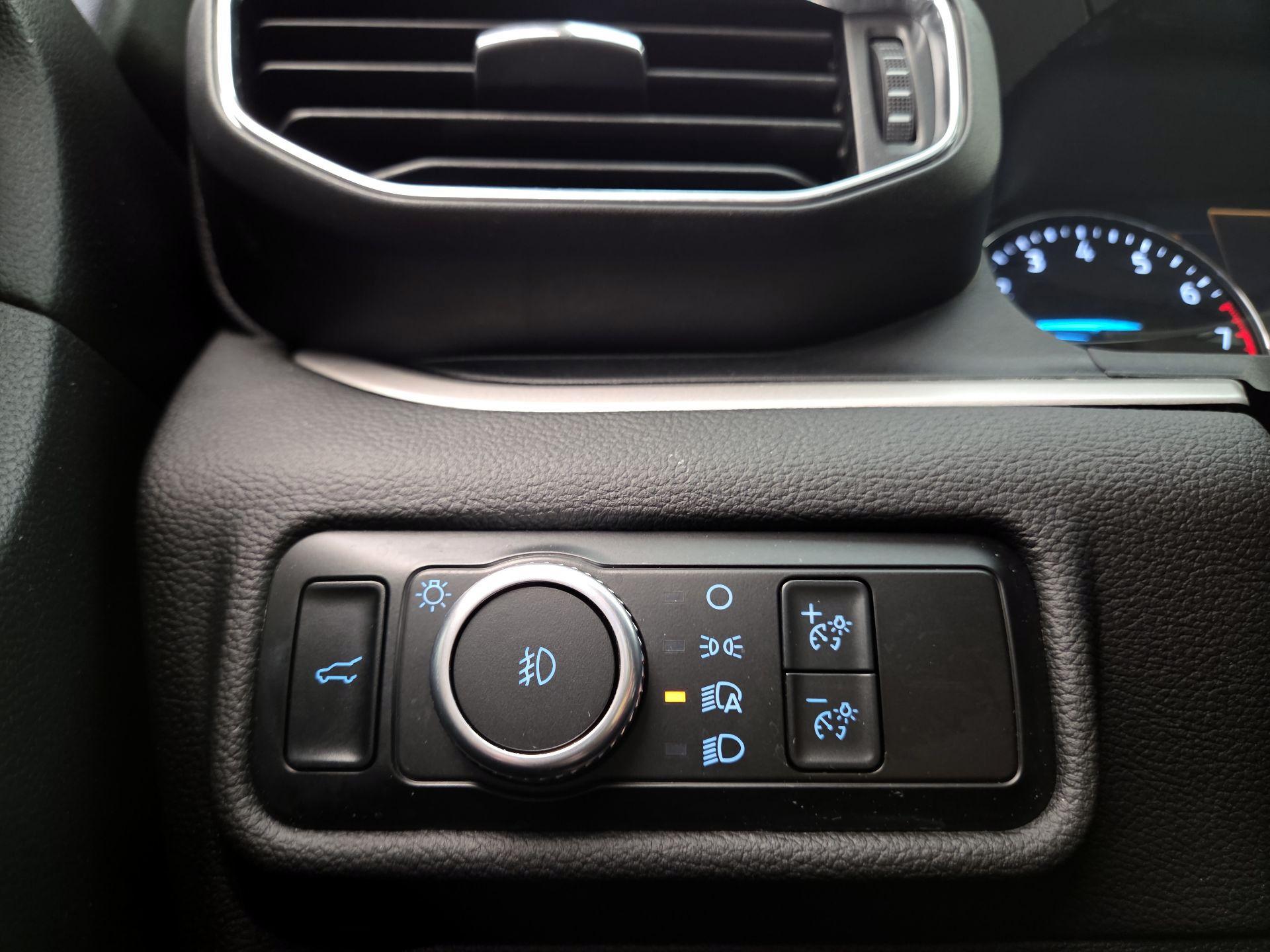 Thumbnail: 2022 Ford Explorer - 13