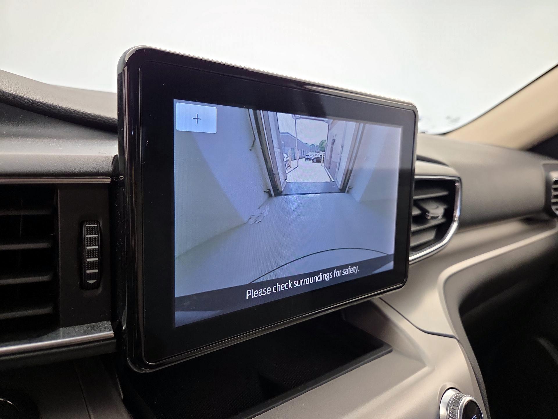 Thumbnail: 2022 Ford Explorer - 14