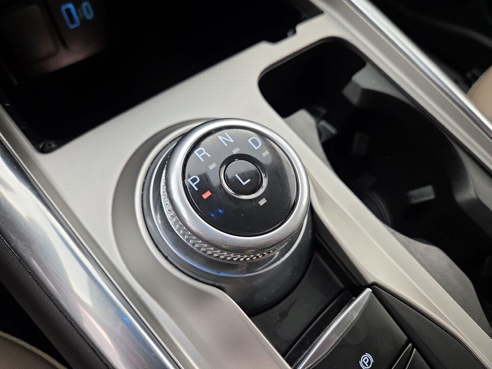 Thumbnail: 2022 Ford Explorer - 17