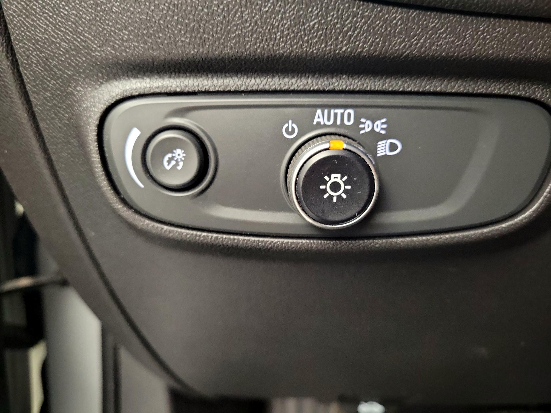 Thumbnail: 2021 Chevrolet Equinox - 13