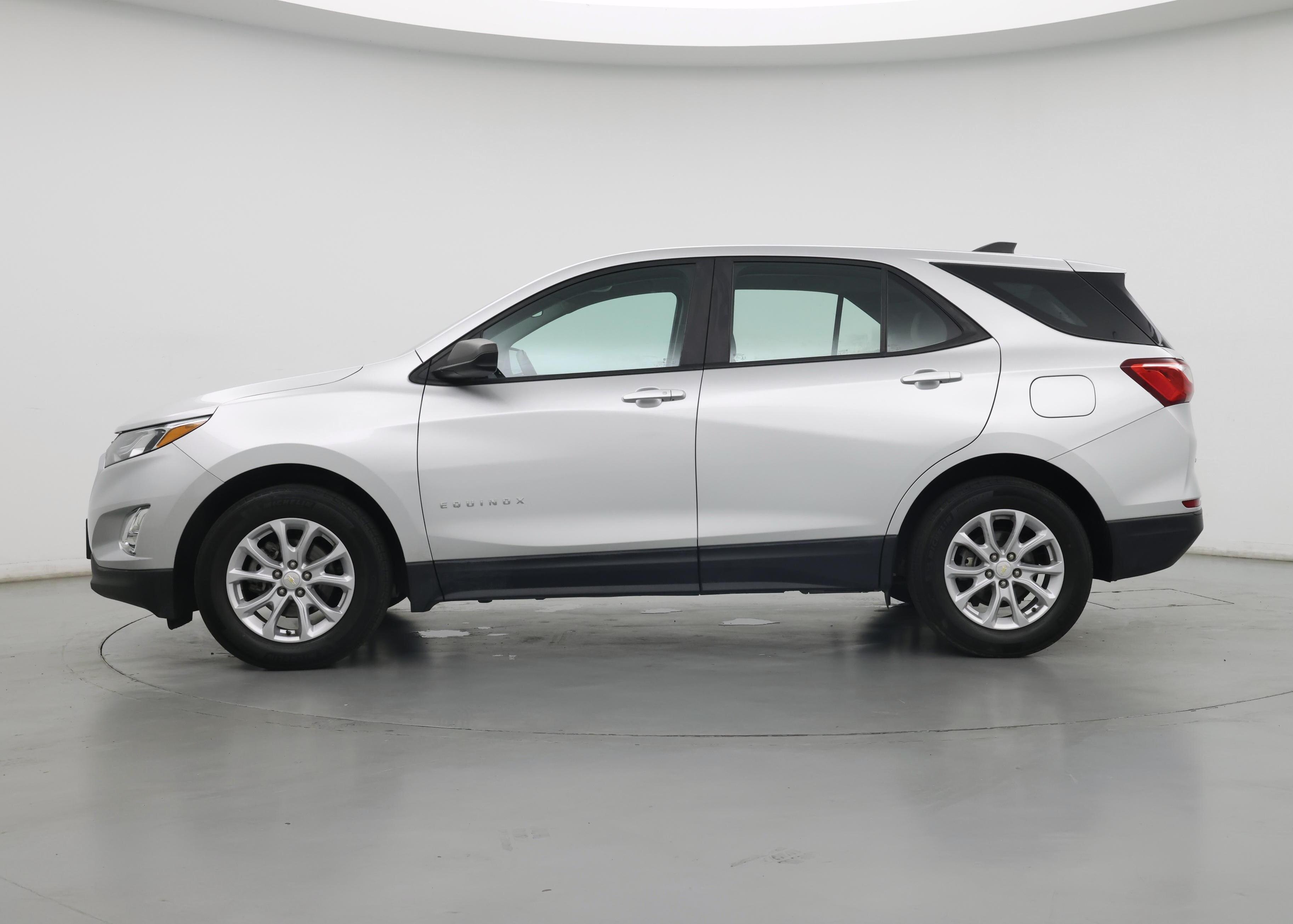Thumbnail: 2021 Chevrolet Equinox - 3