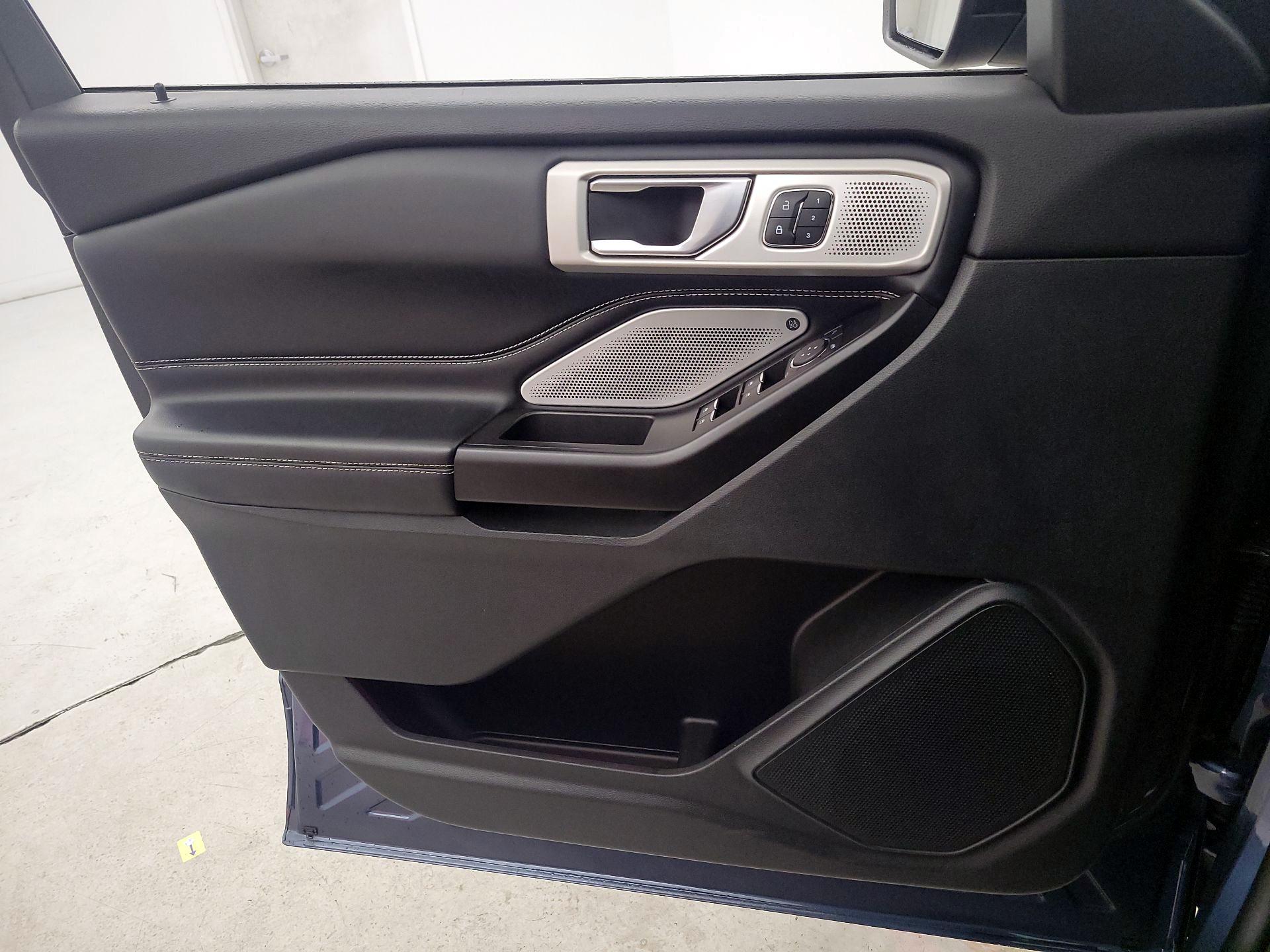 Thumbnail: 2020 Ford Explorer - 12