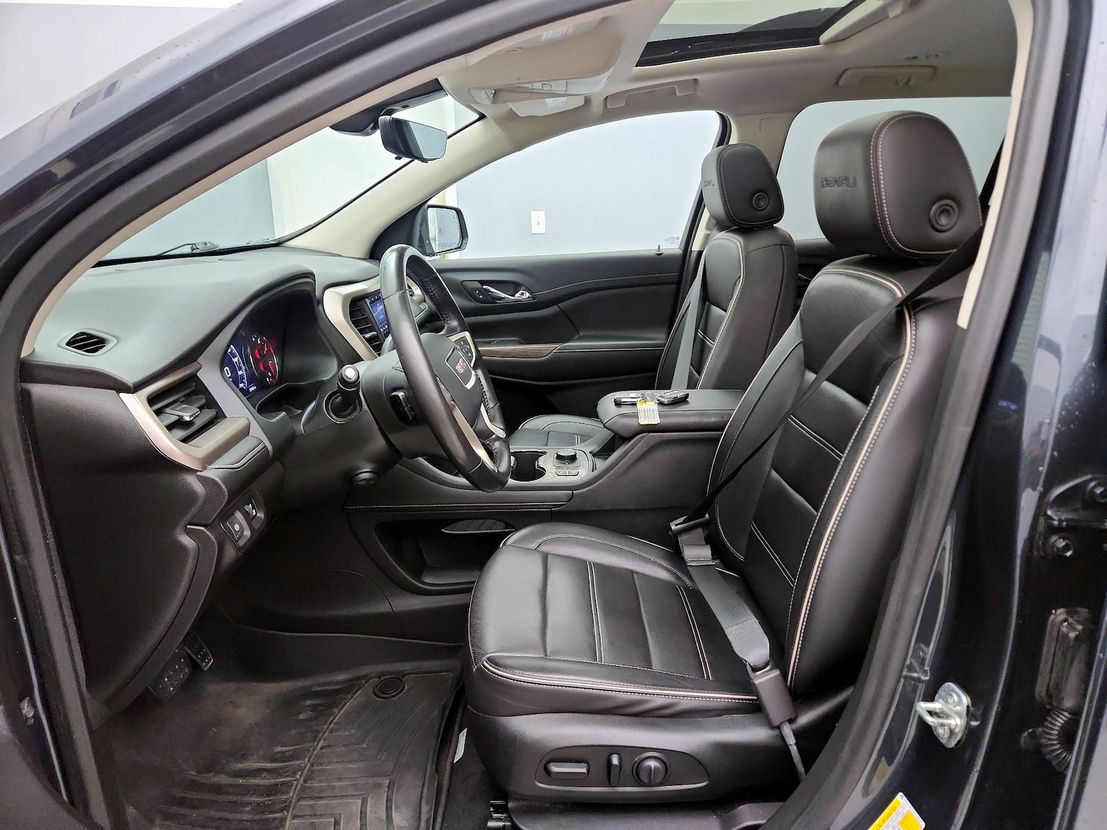 2020 GMC Acadia Denali - Photo 12