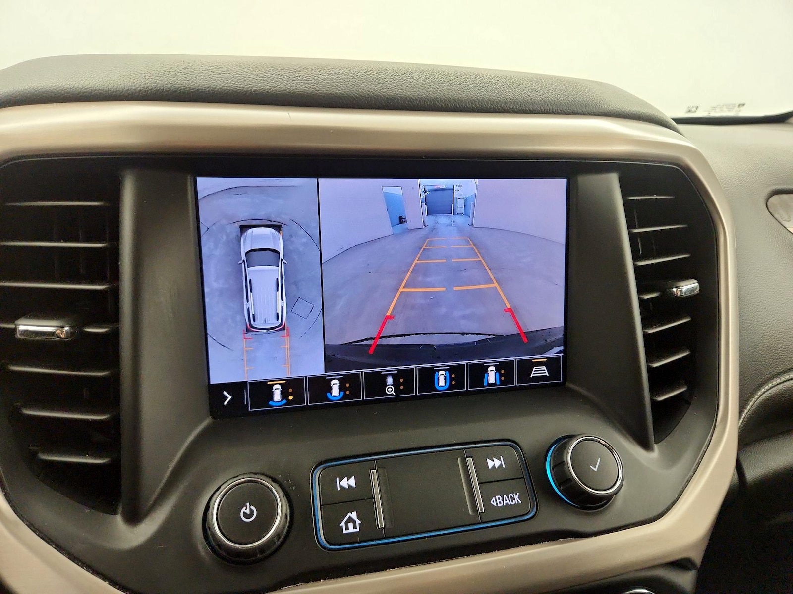 2020 GMC Acadia Denali - Photo 15