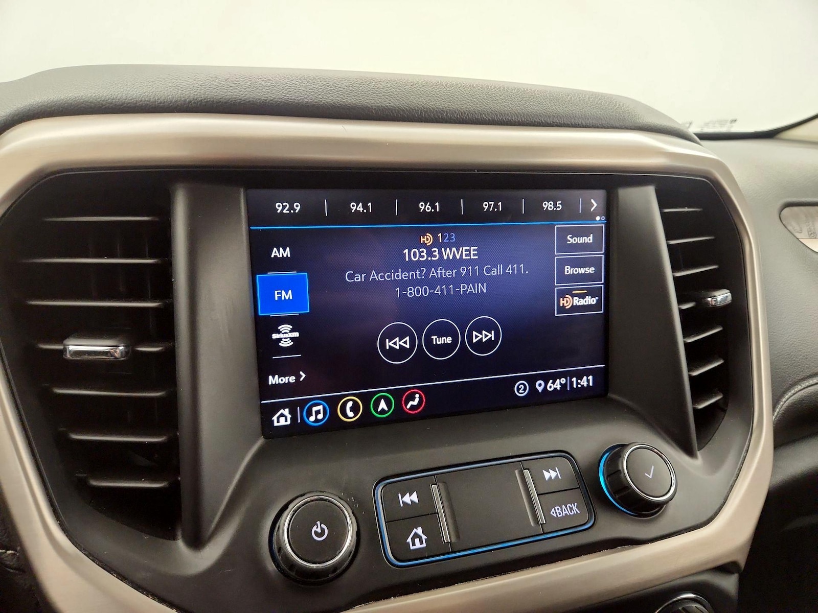 2020 GMC Acadia Denali - Photo 16