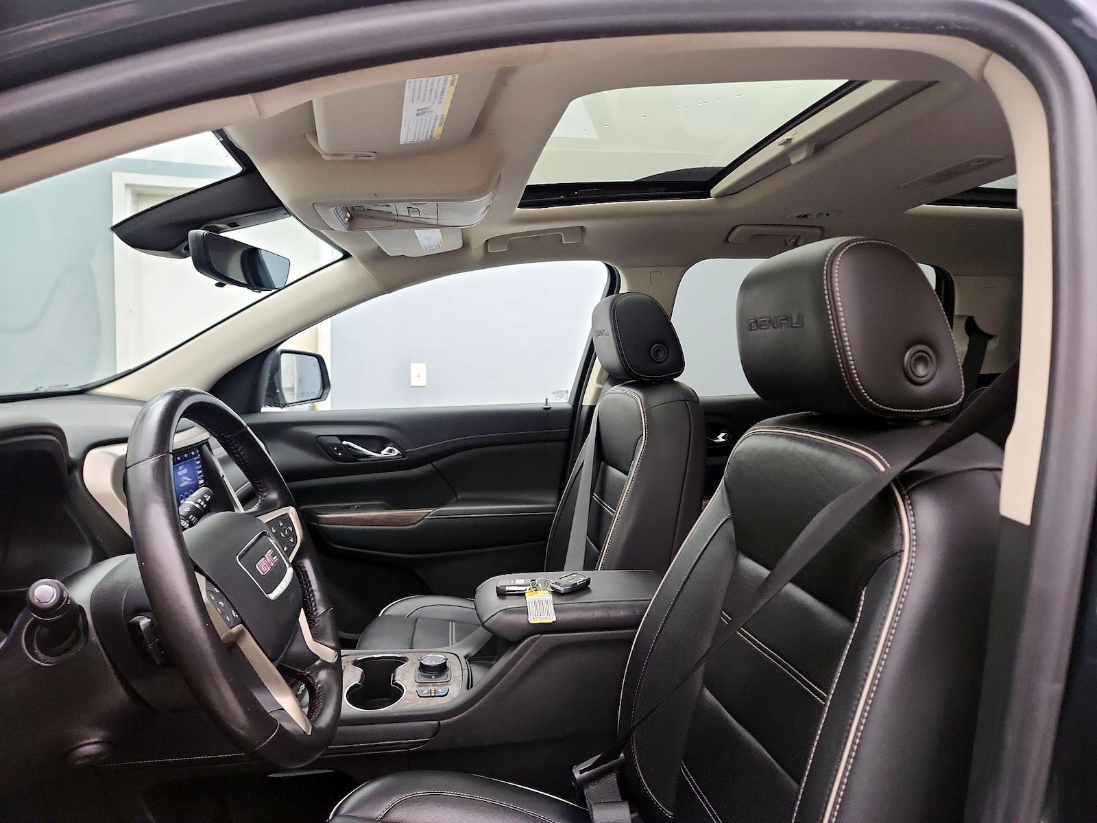 2020 GMC Acadia Denali - Photo 20