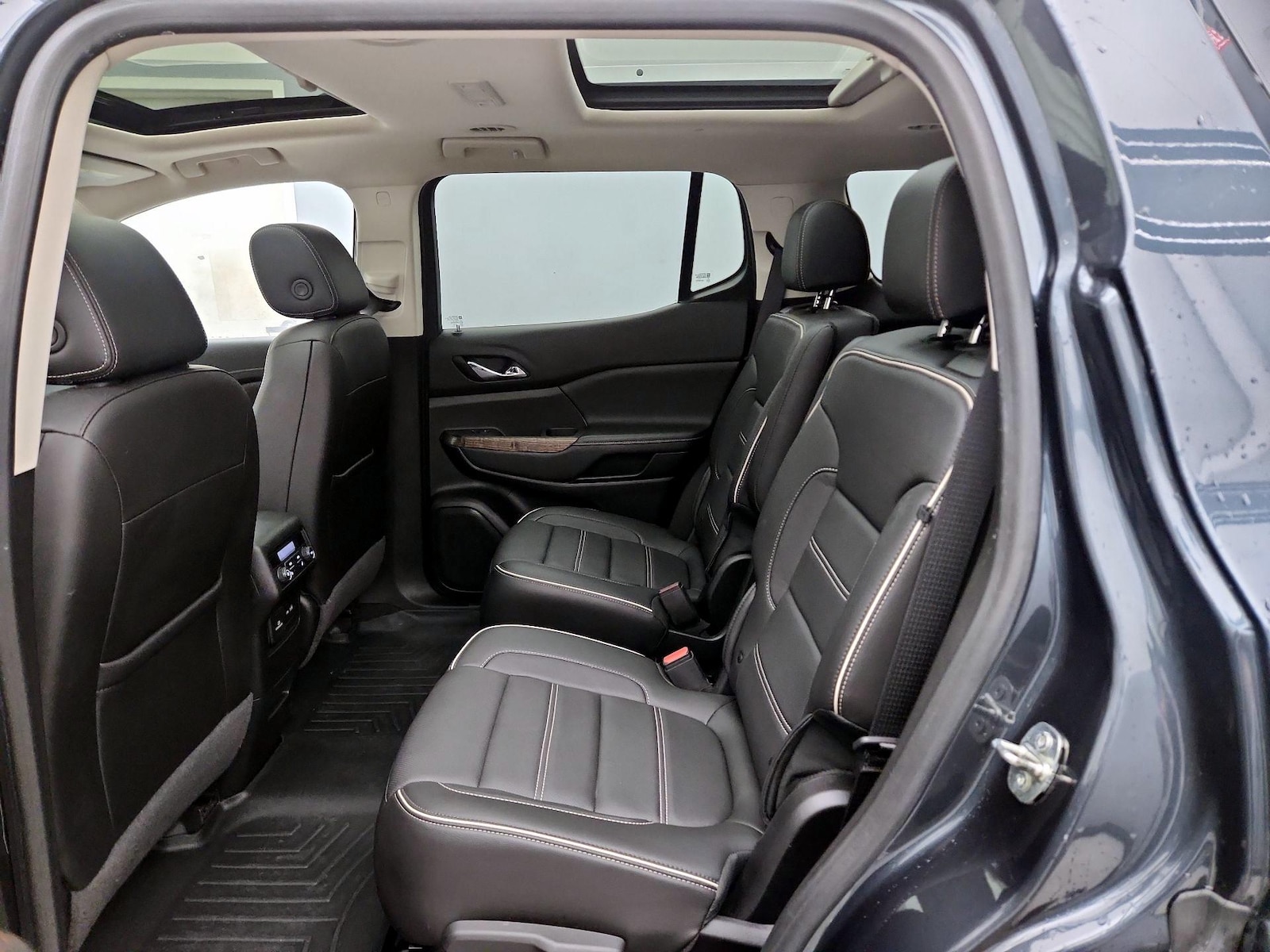 2020 GMC Acadia Denali - Photo 21