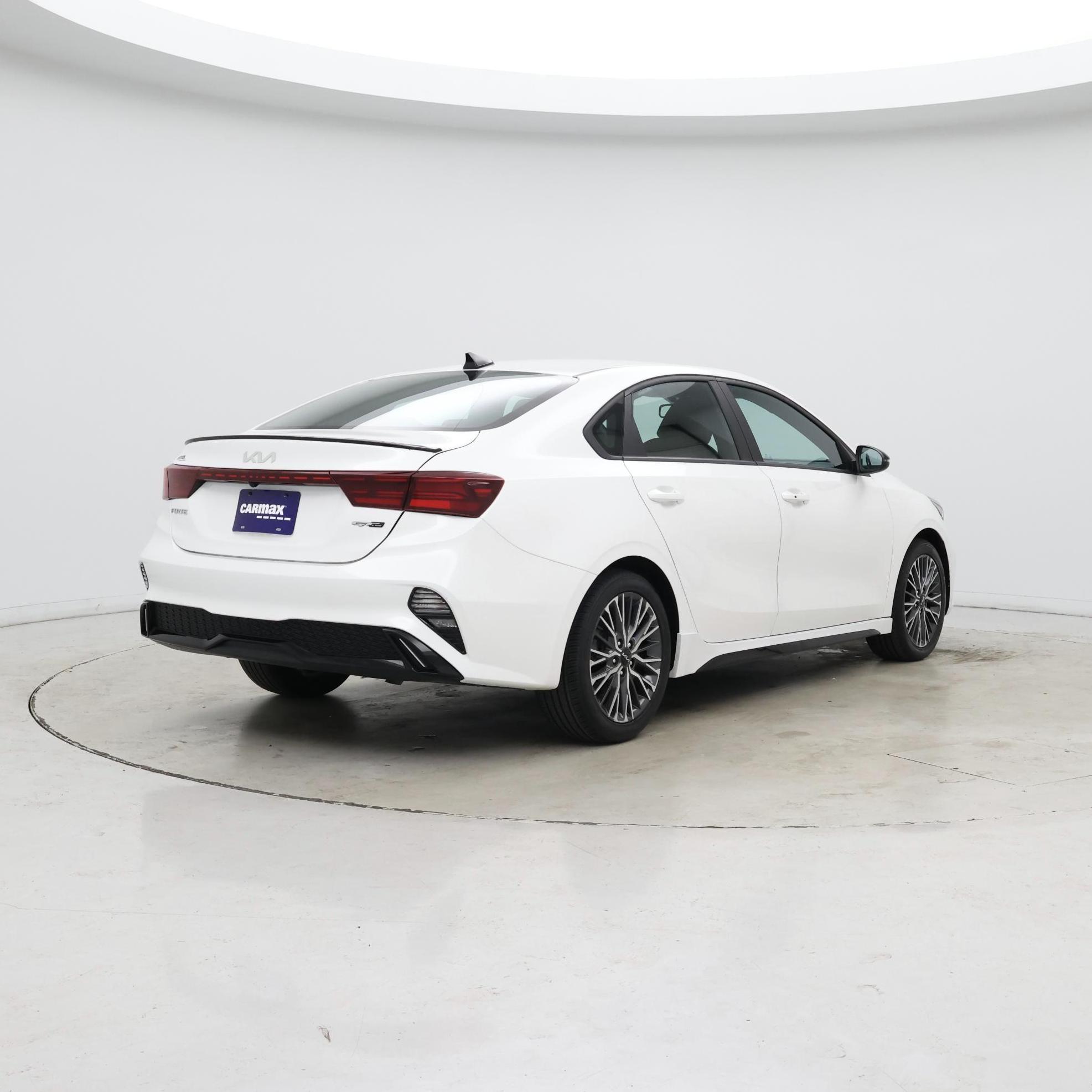 Thumbnail: 2023 Kia Forte - 8