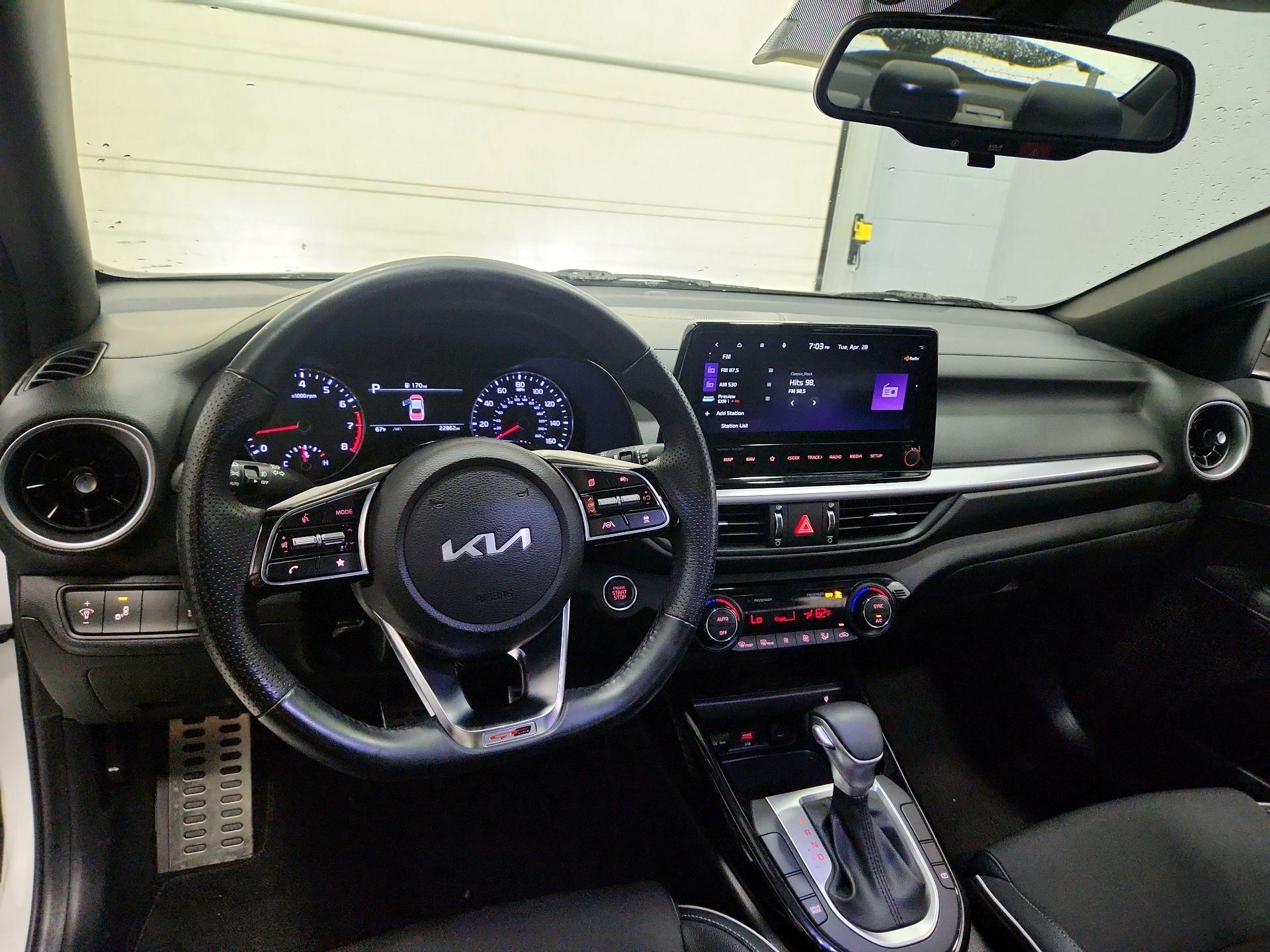 Thumbnail: 2023 Kia Forte - 9