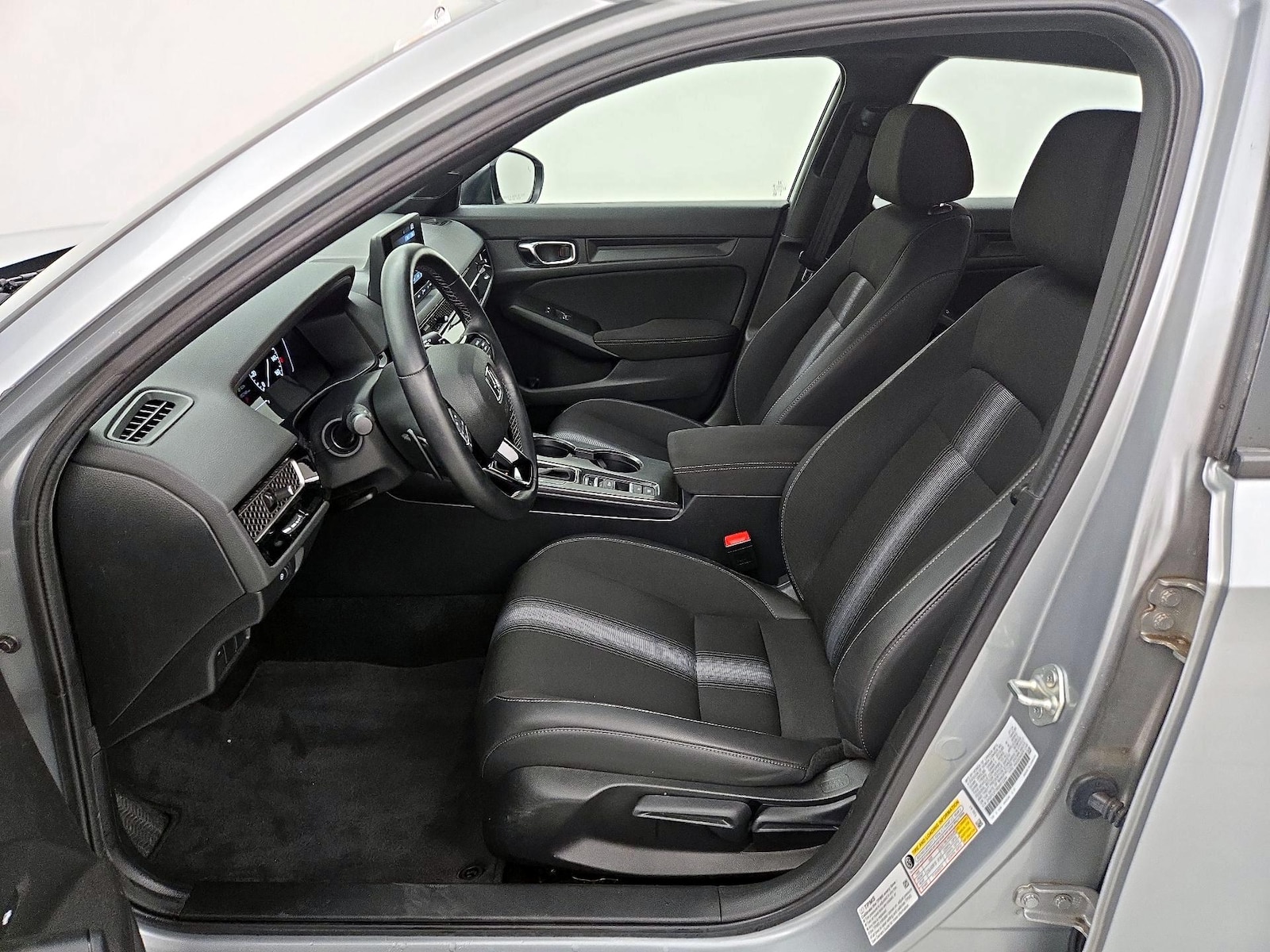 2025 Honda Civic Sport - Photo 12