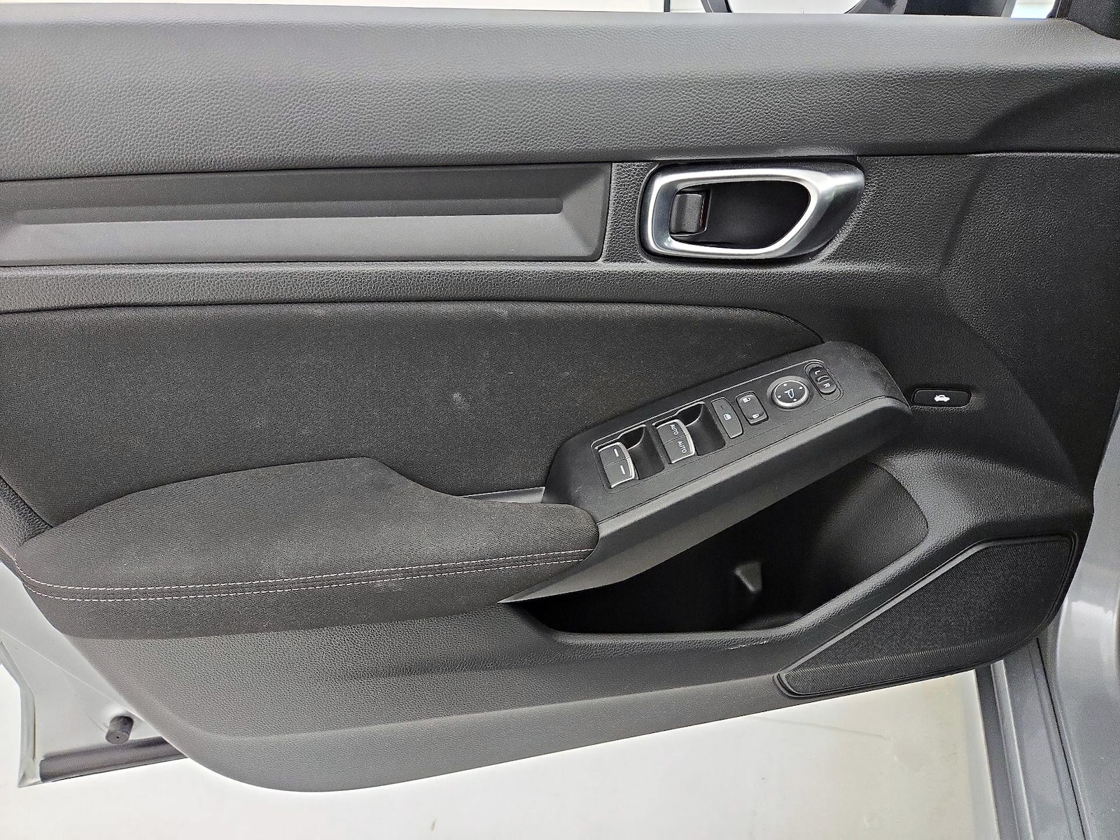 2025 Honda Civic Sport - Photo 13