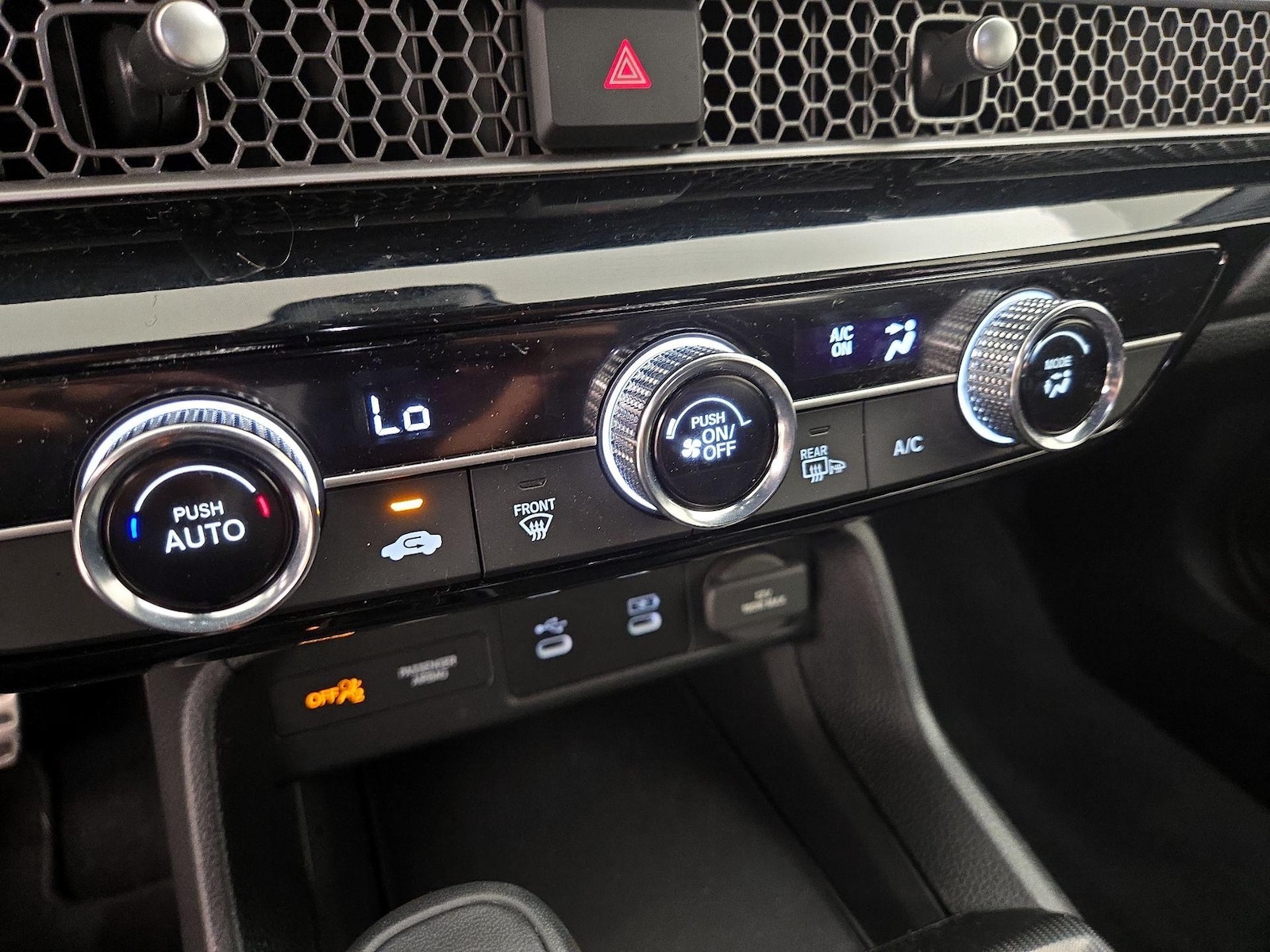 2025 Honda Civic Sport - Photo 17