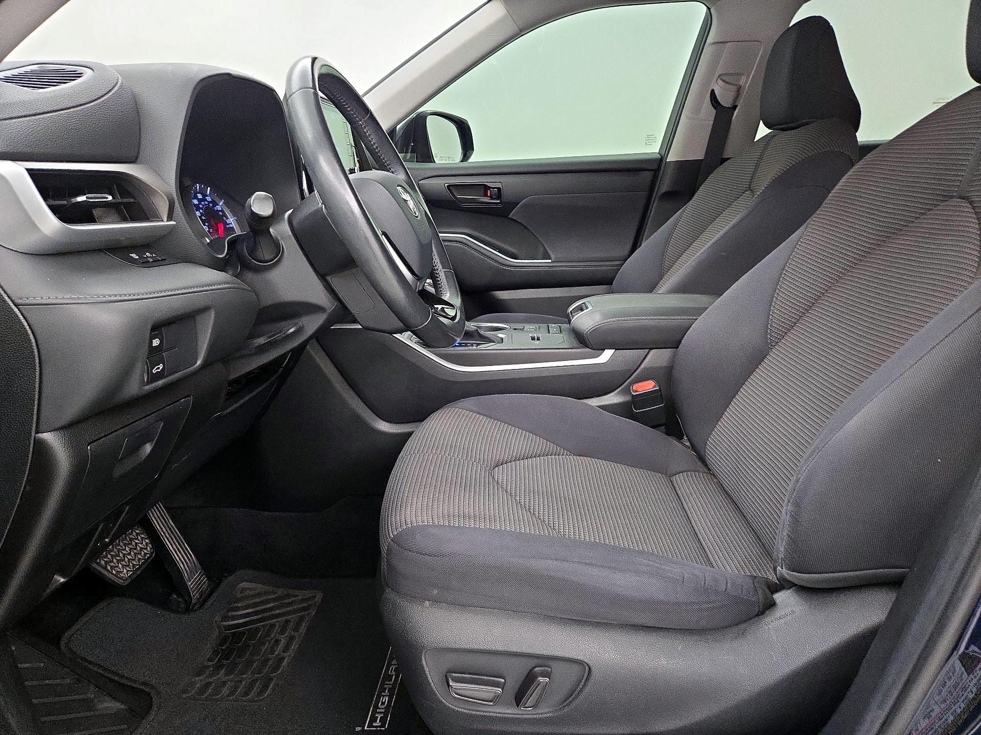 Thumbnail: 2020 Toyota Highlander - 11