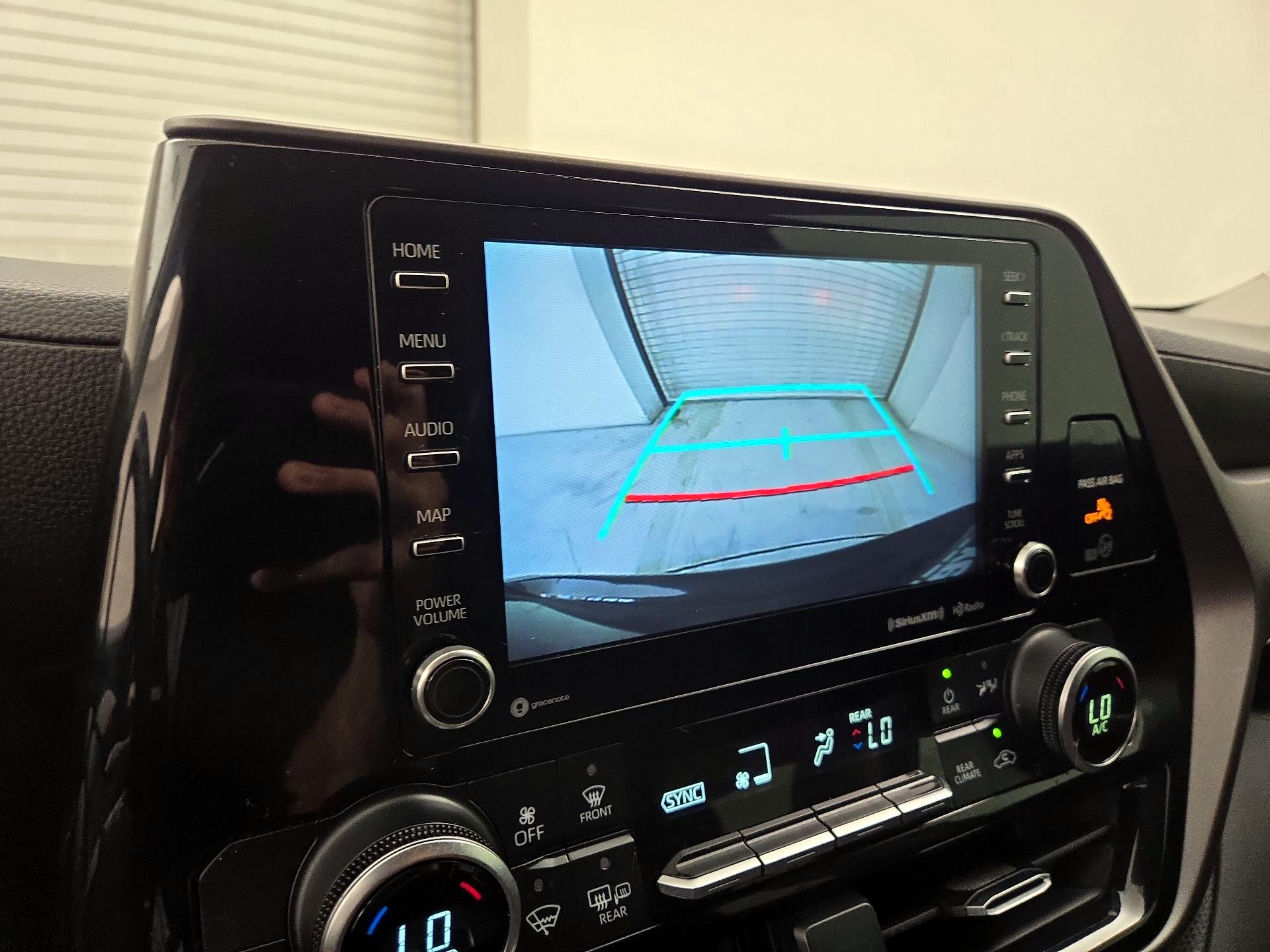 Thumbnail: 2020 Toyota Highlander - 14