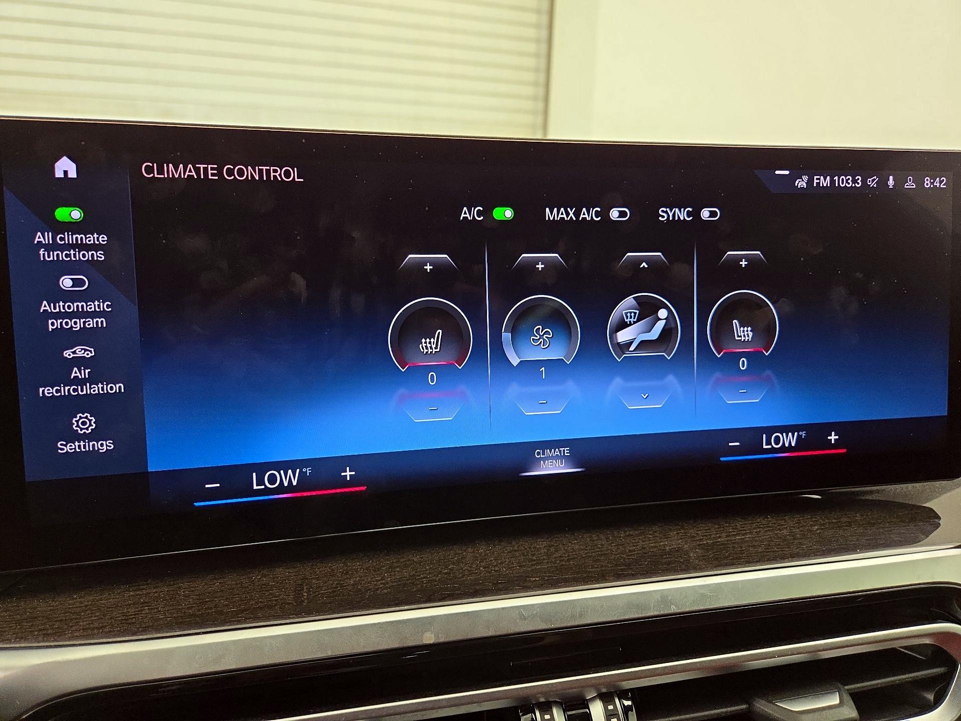 Thumbnail: 2024 BMW 3 Series - 16