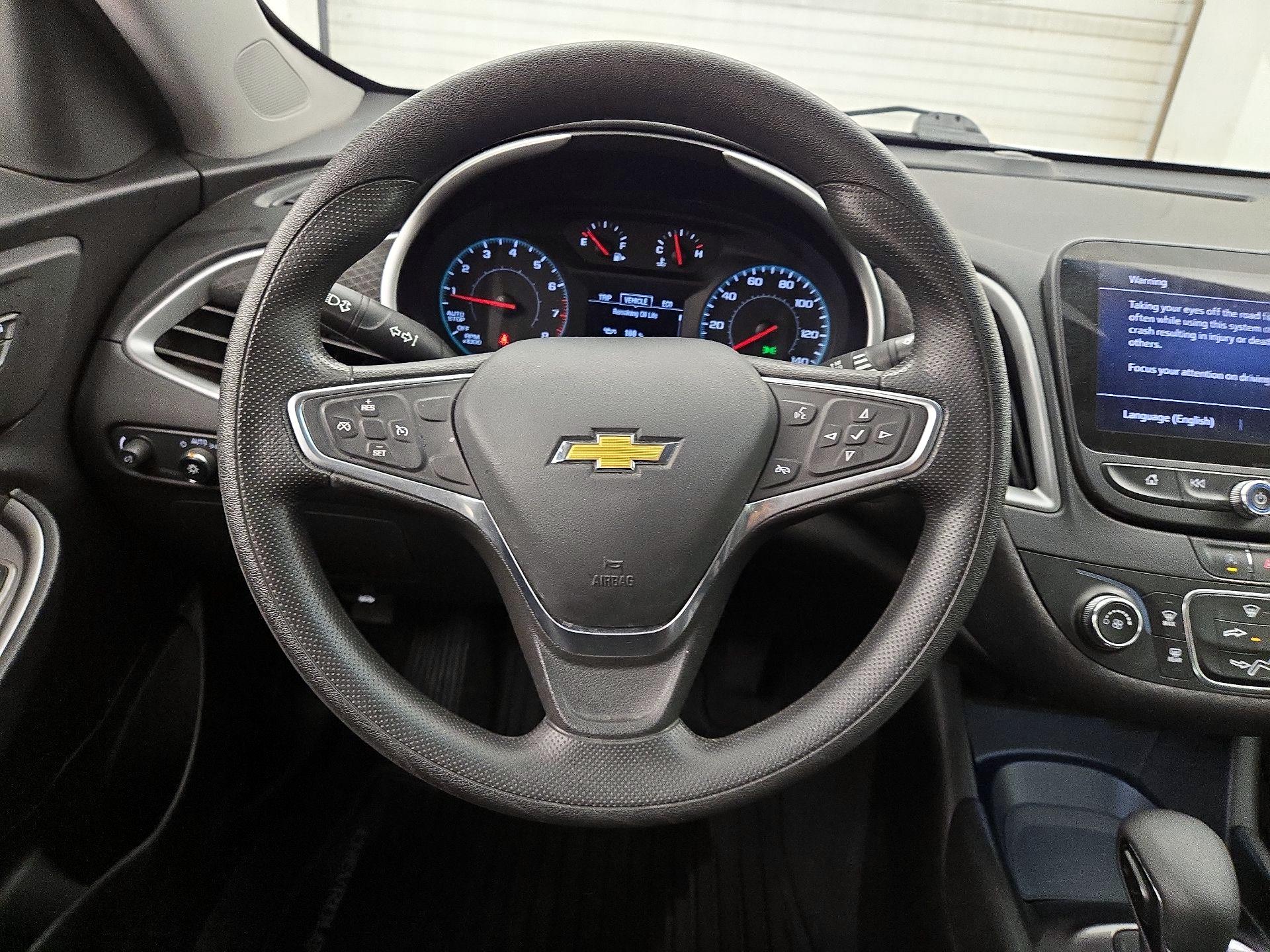 Thumbnail: 2022 Chevrolet Malibu - 10