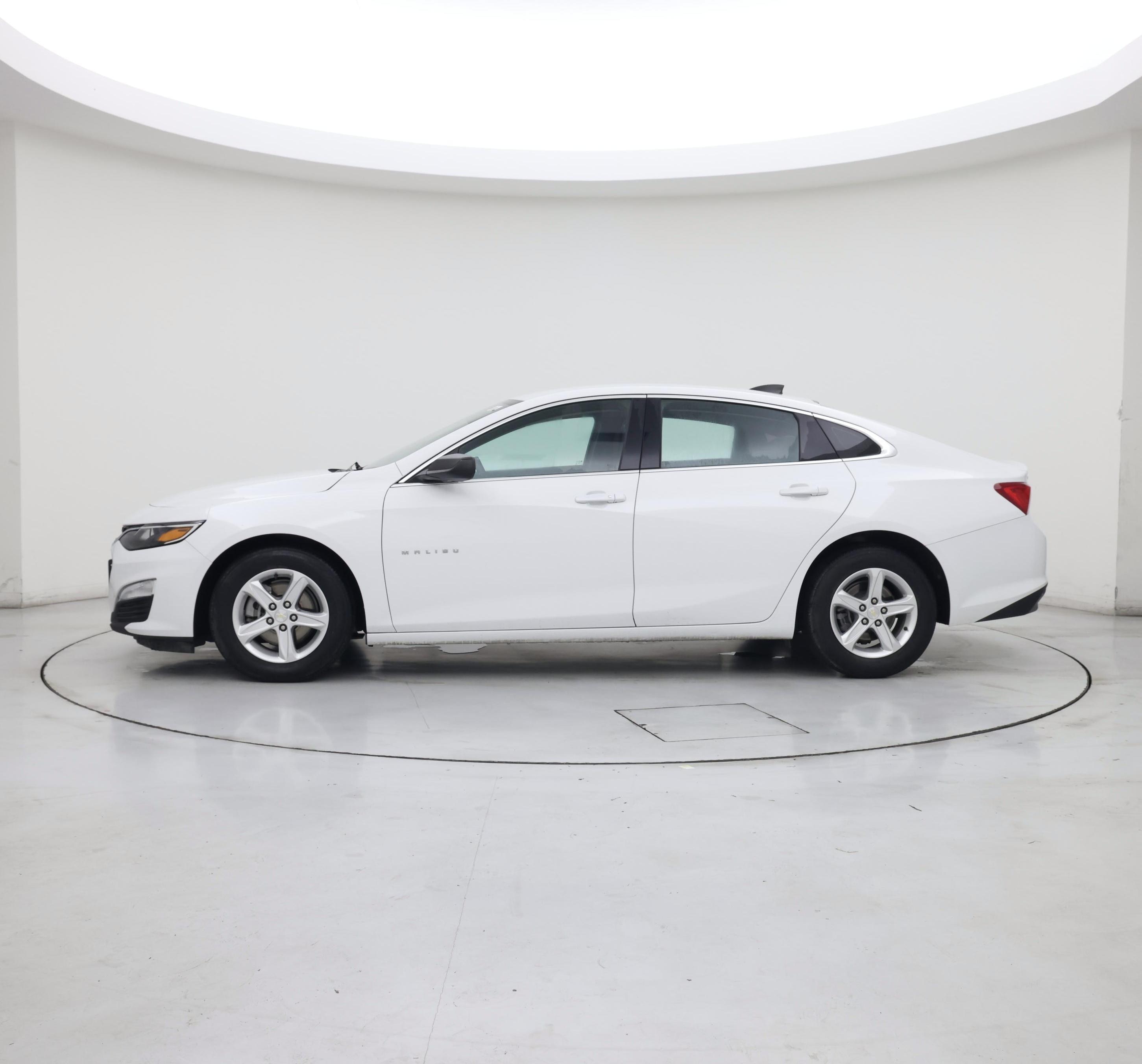 Thumbnail: 2022 Chevrolet Malibu - 3