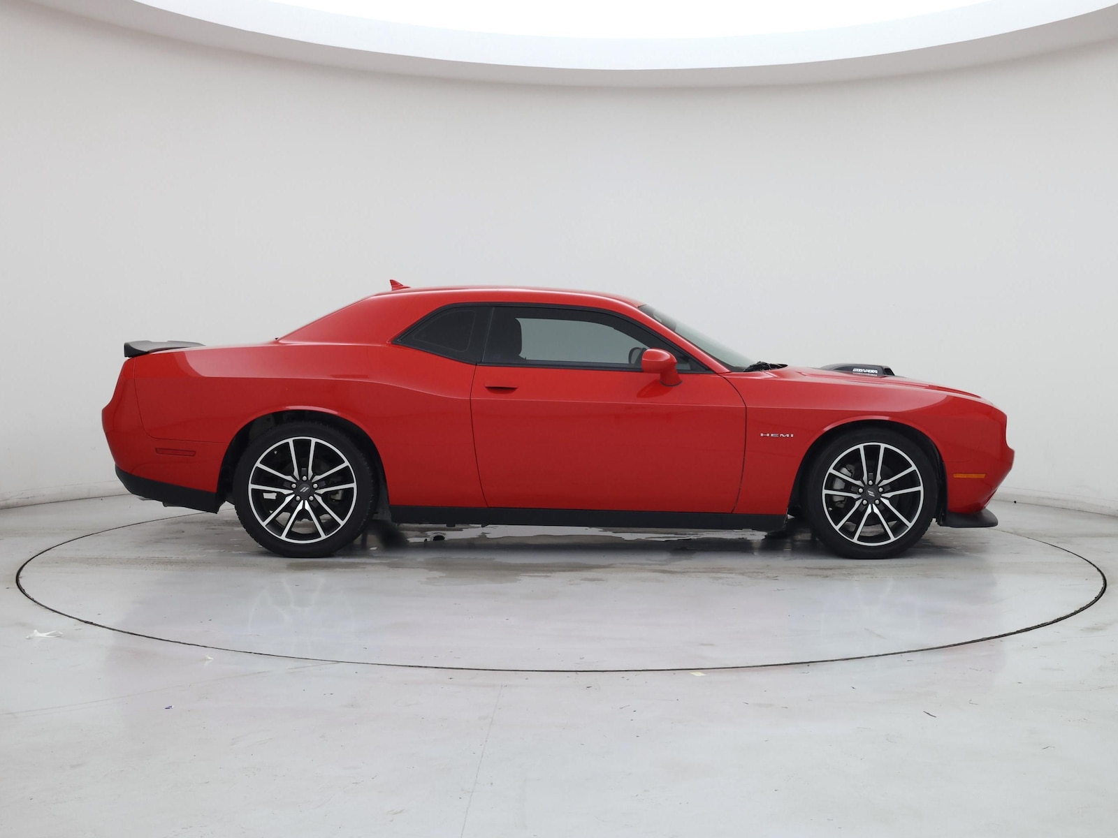 2022 Dodge Challenger R/T - Photo 8
