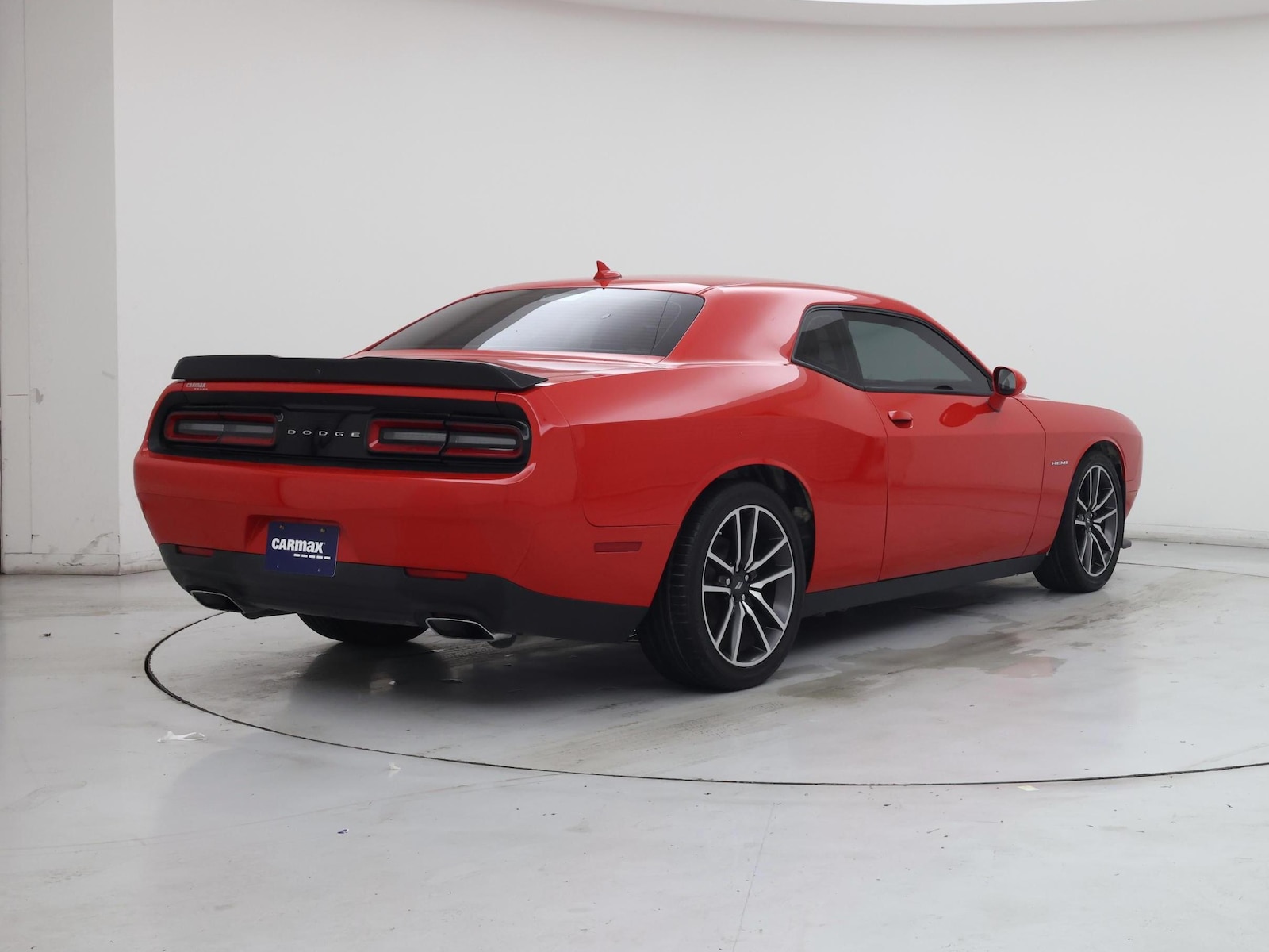 2022 Dodge Challenger R/T - Photo 9