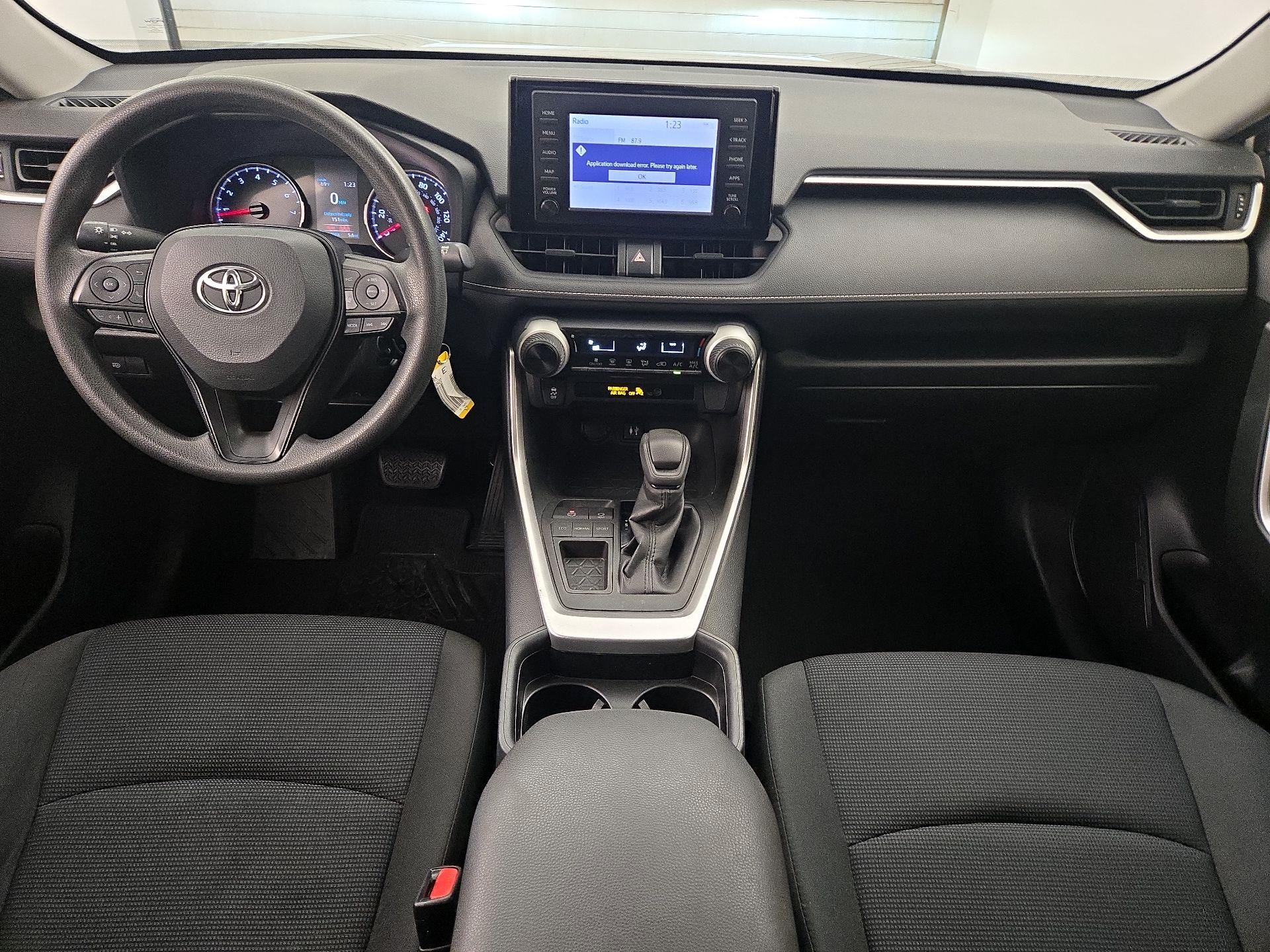 Thumbnail: 2019 Toyota RAV4 - 9