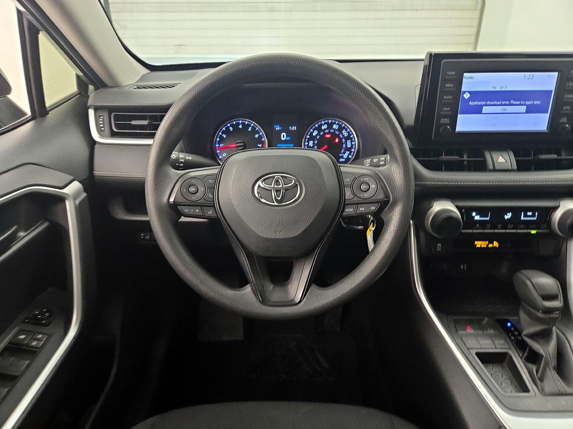 Thumbnail: 2019 Toyota RAV4 - 10