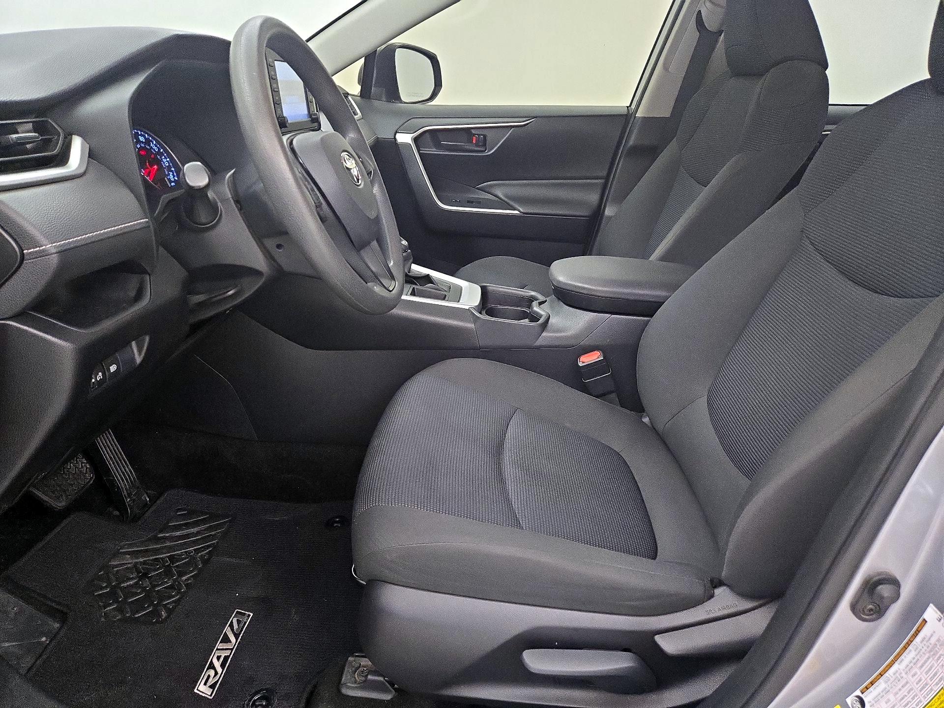 Thumbnail: 2019 Toyota RAV4 - 11