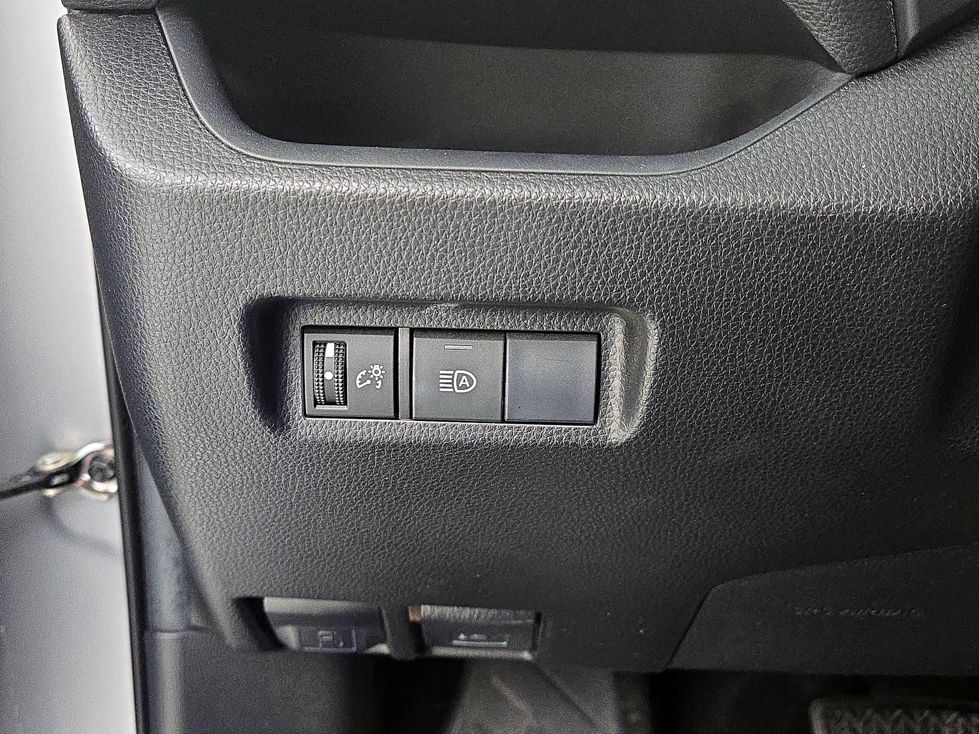 Thumbnail: 2019 Toyota RAV4 - 13