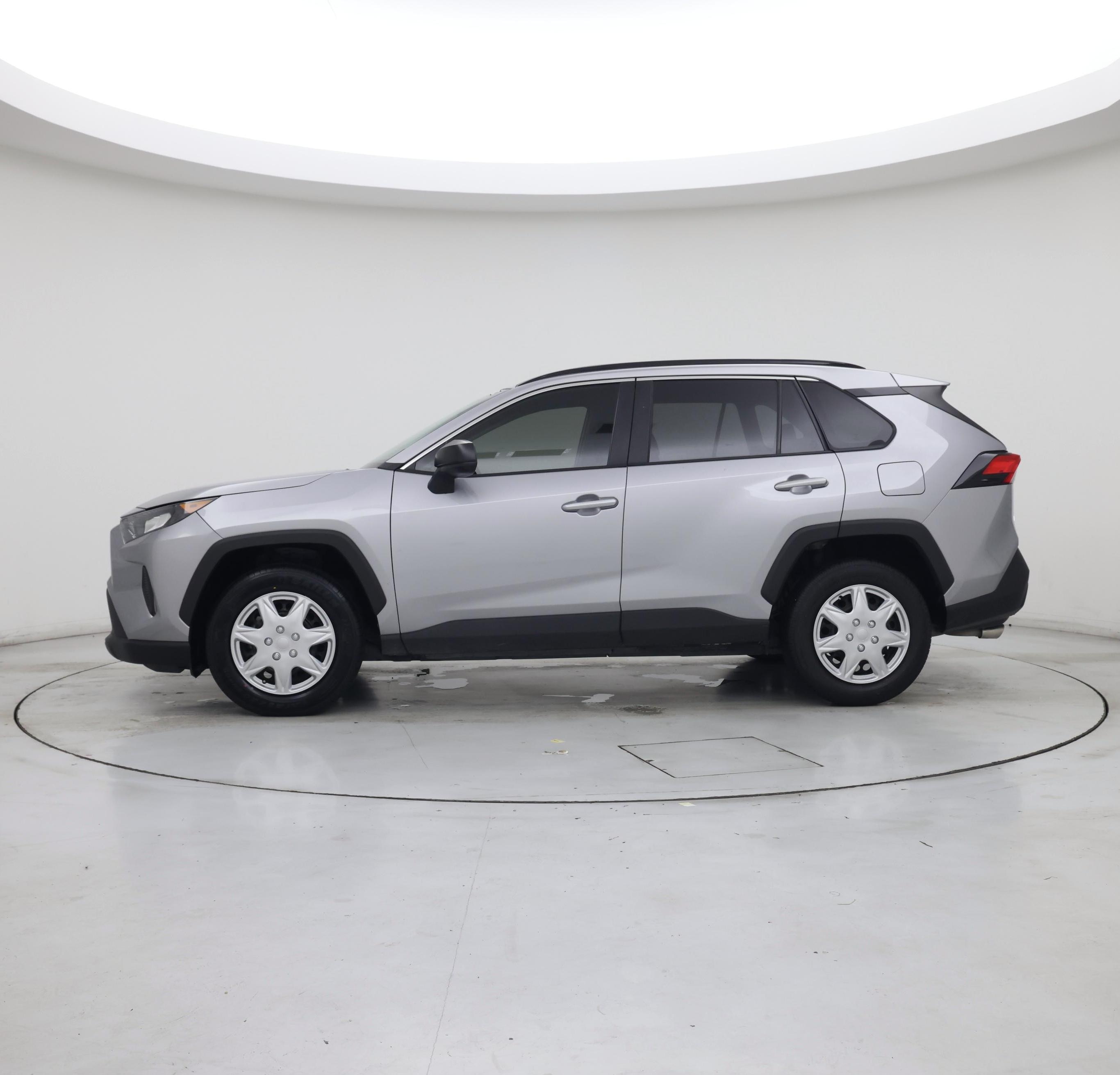 Thumbnail: 2019 Toyota RAV4 - 3