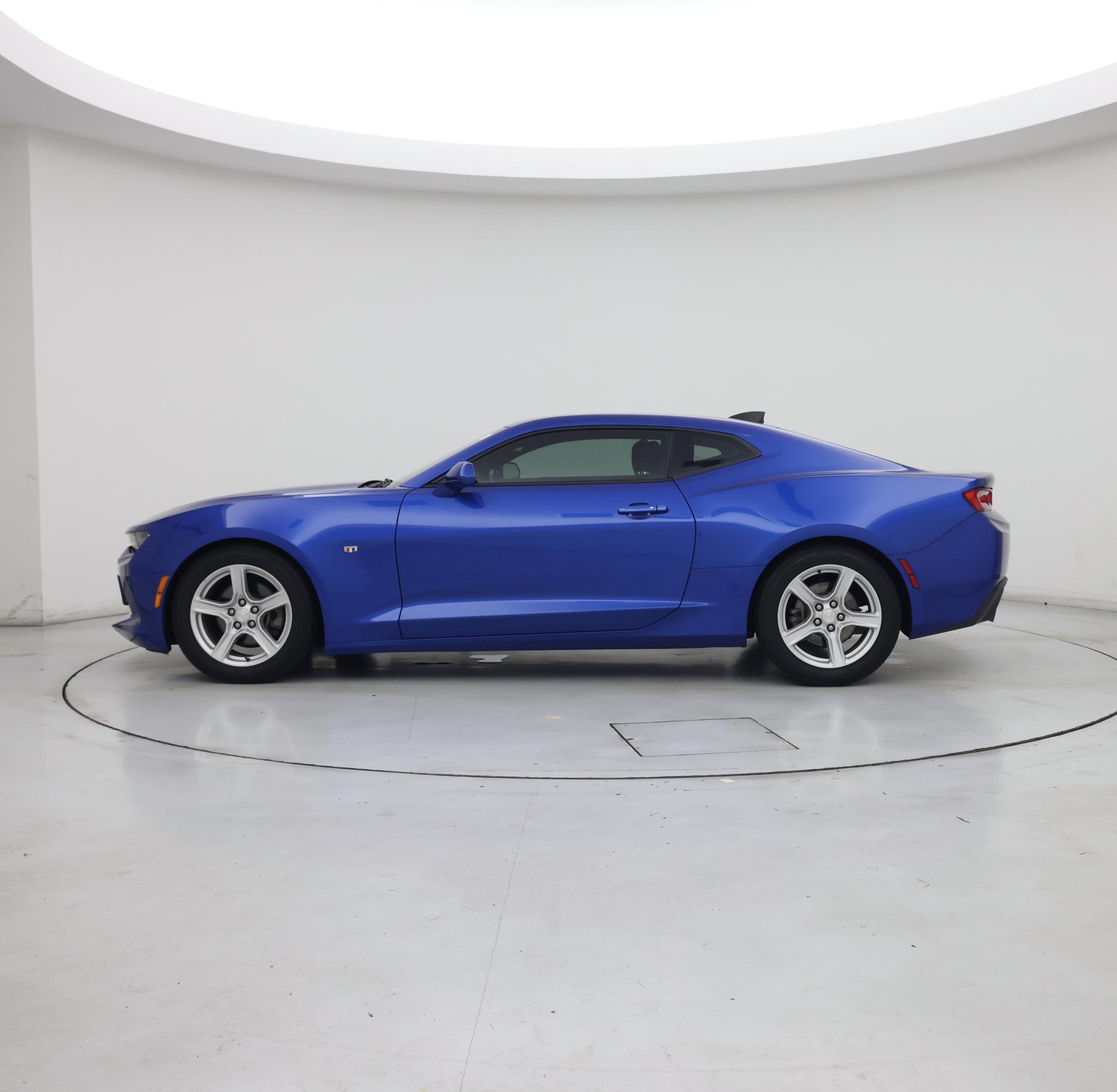 Thumbnail: 2017 Chevrolet Camaro - 3