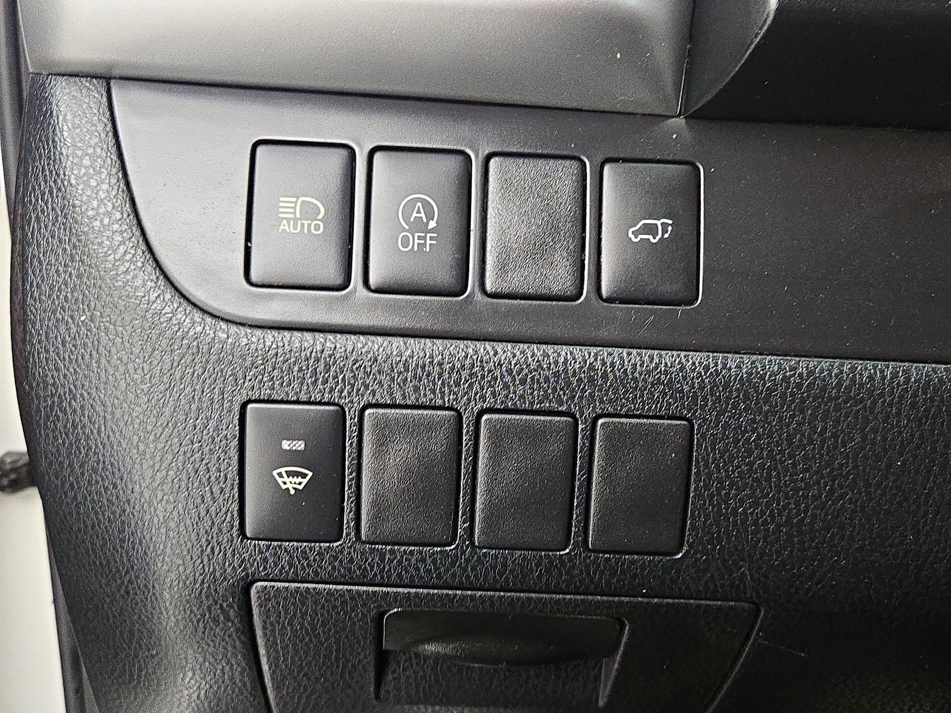 Thumbnail: 2018 Toyota Highlander - 13