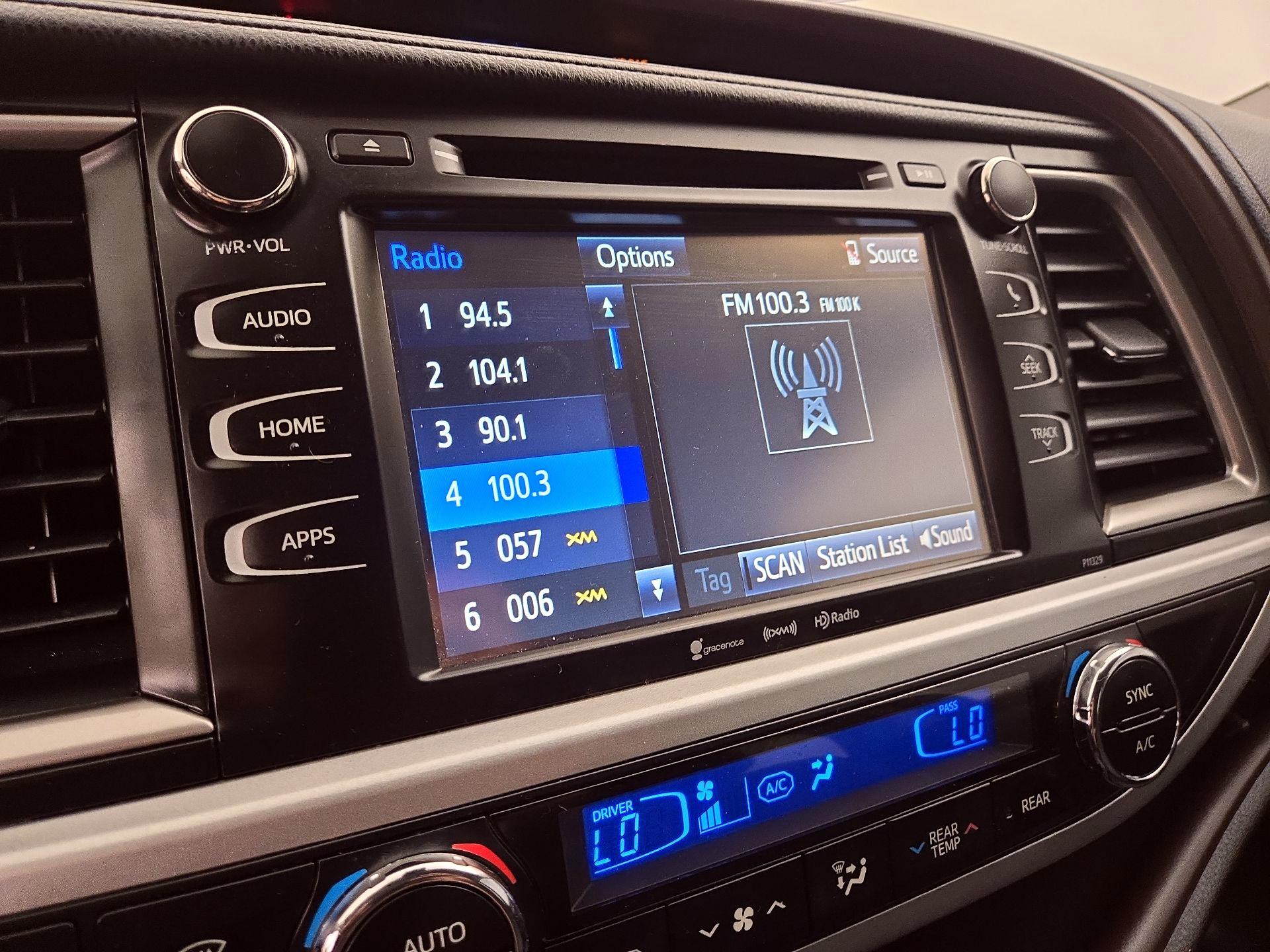 Thumbnail: 2018 Toyota Highlander - 15