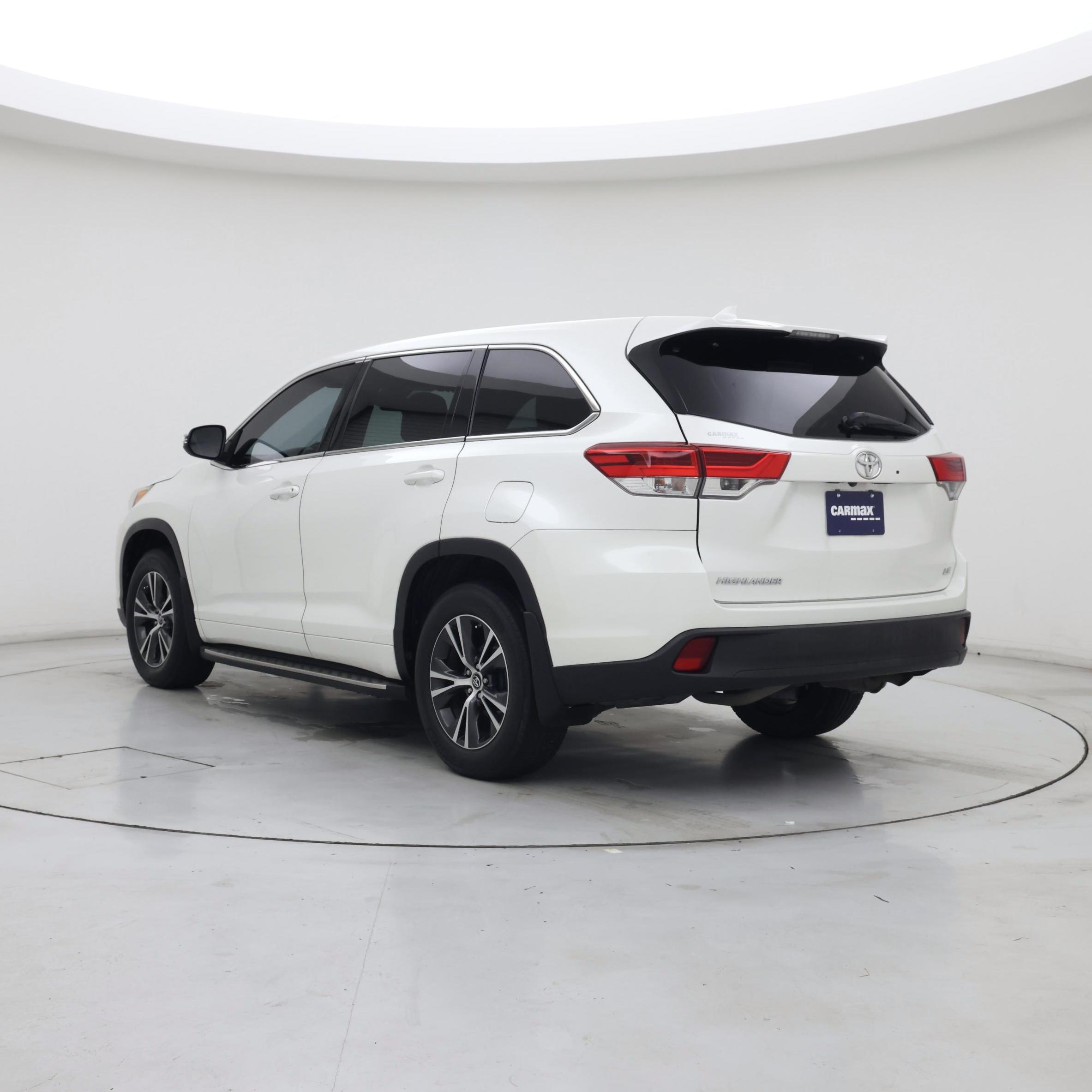 Thumbnail: 2018 Toyota Highlander - 2