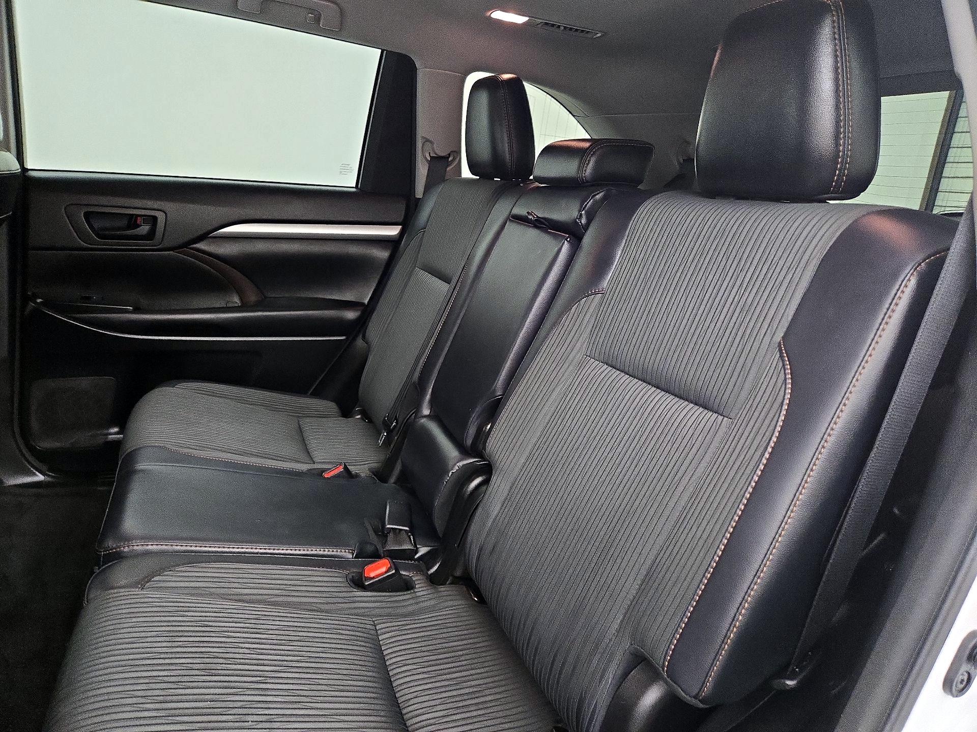 Thumbnail: 2018 Toyota Highlander - 19