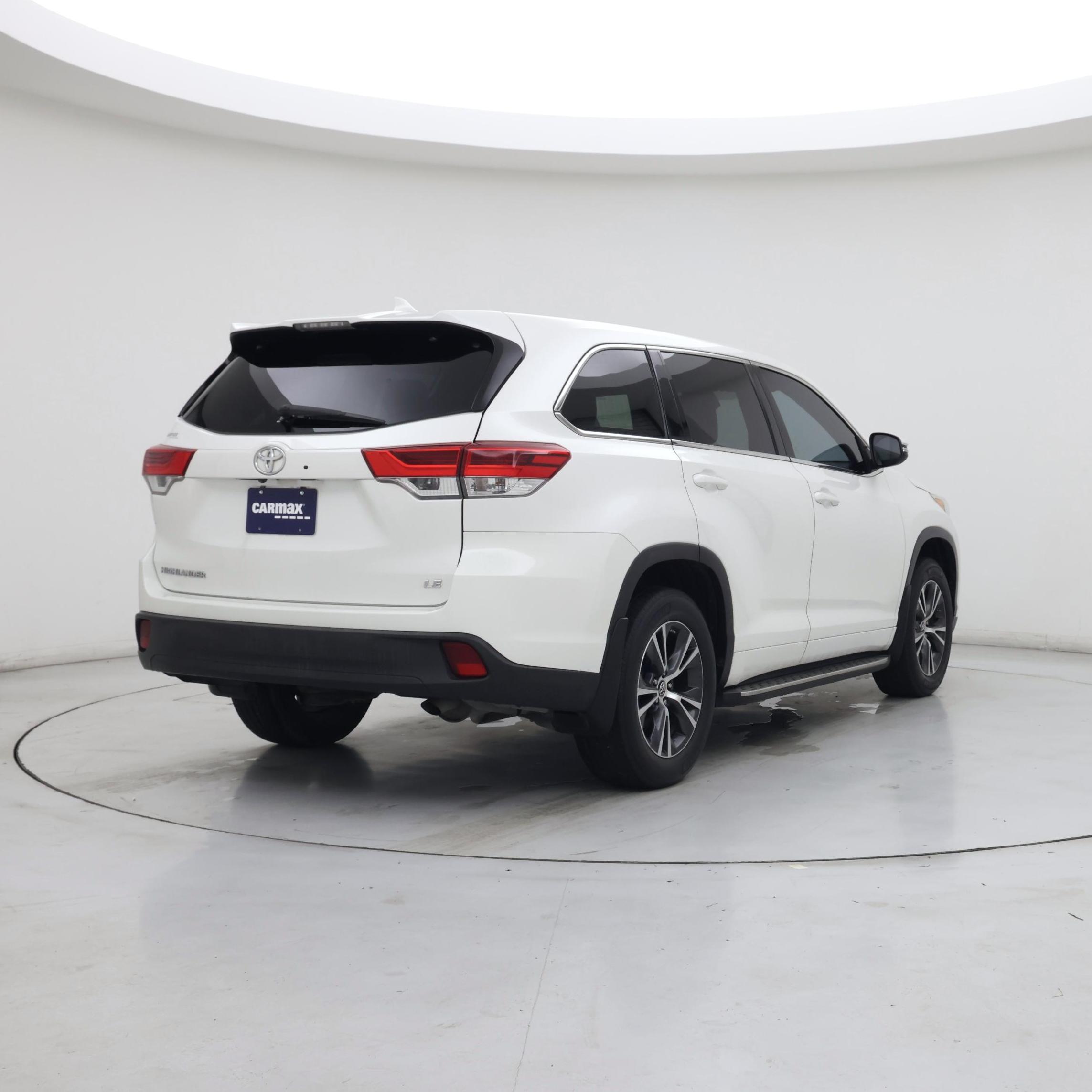 Thumbnail: 2018 Toyota Highlander - 8