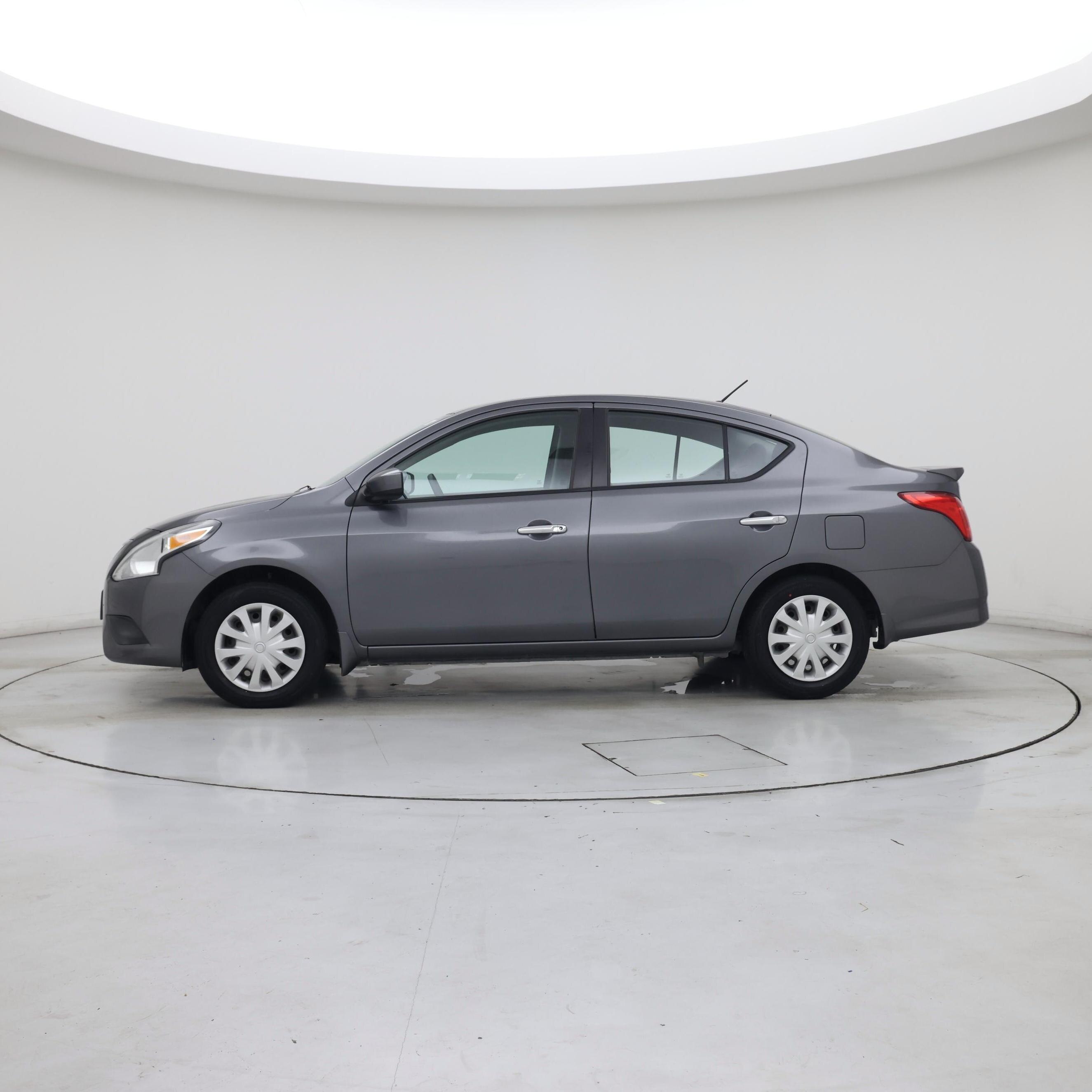 Thumbnail: 2019 Nissan Versa - 3