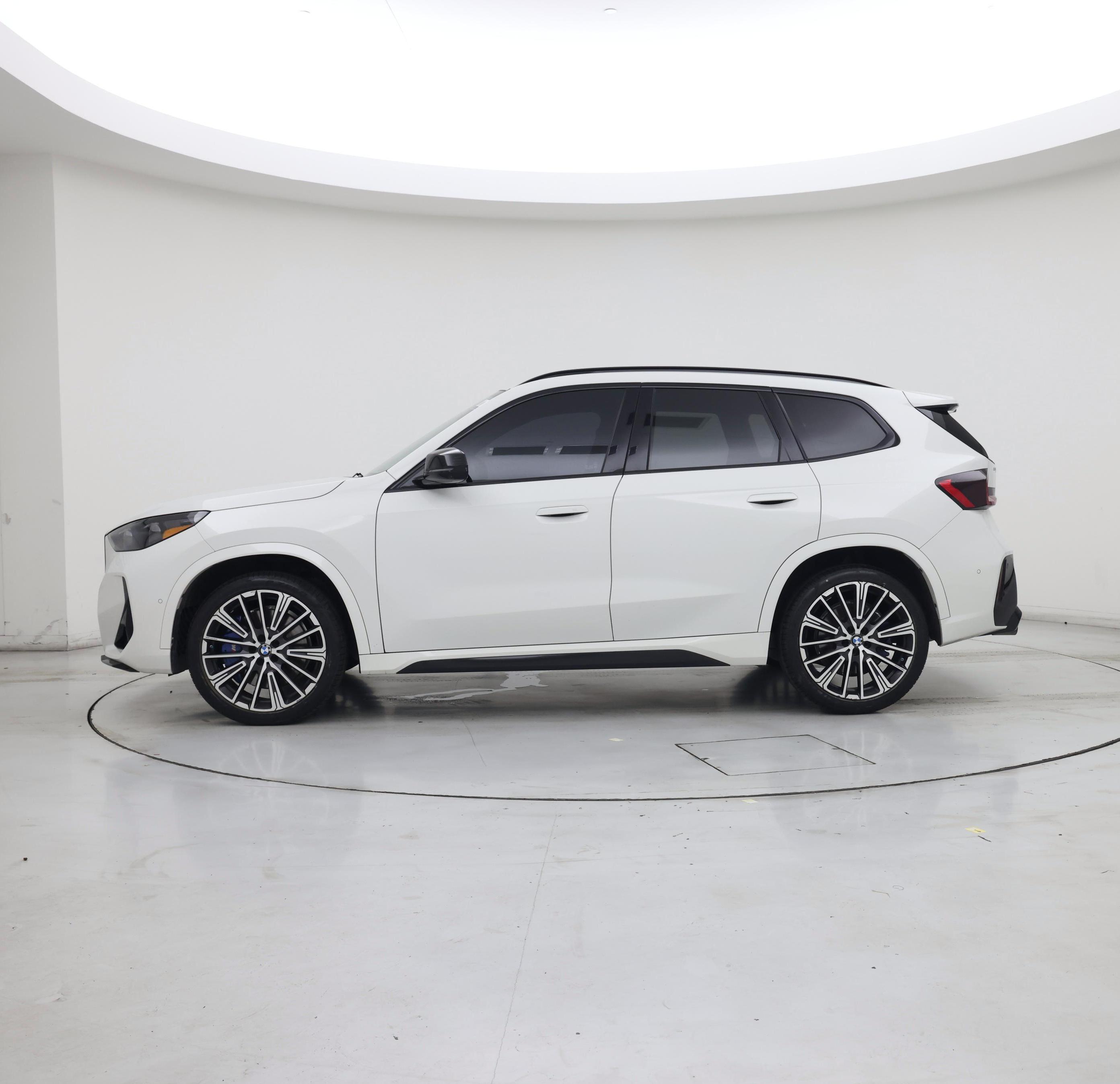 Thumbnail: 2024 BMW X1 - 3