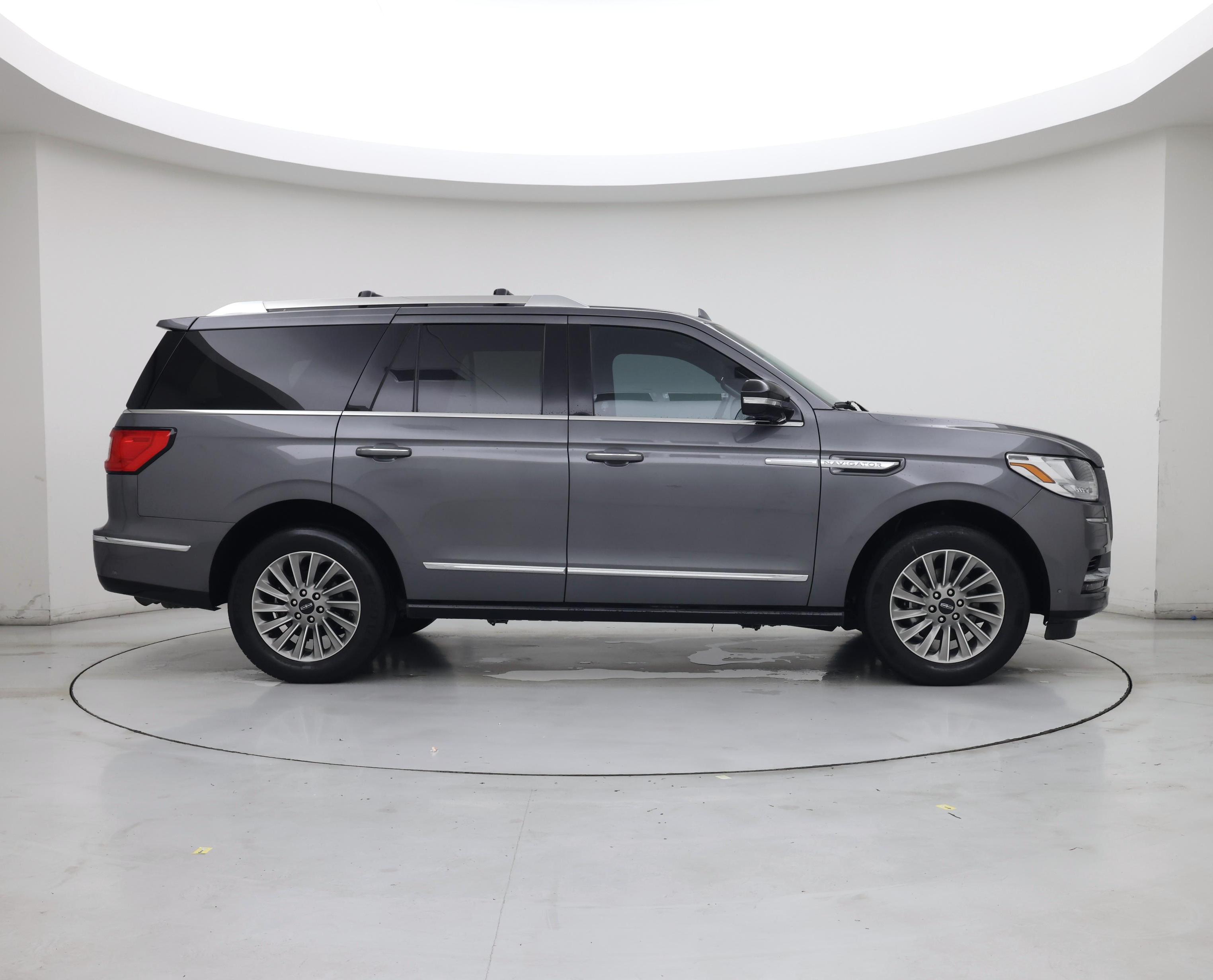 Thumbnail: 2021 Lincoln Navigator - 7