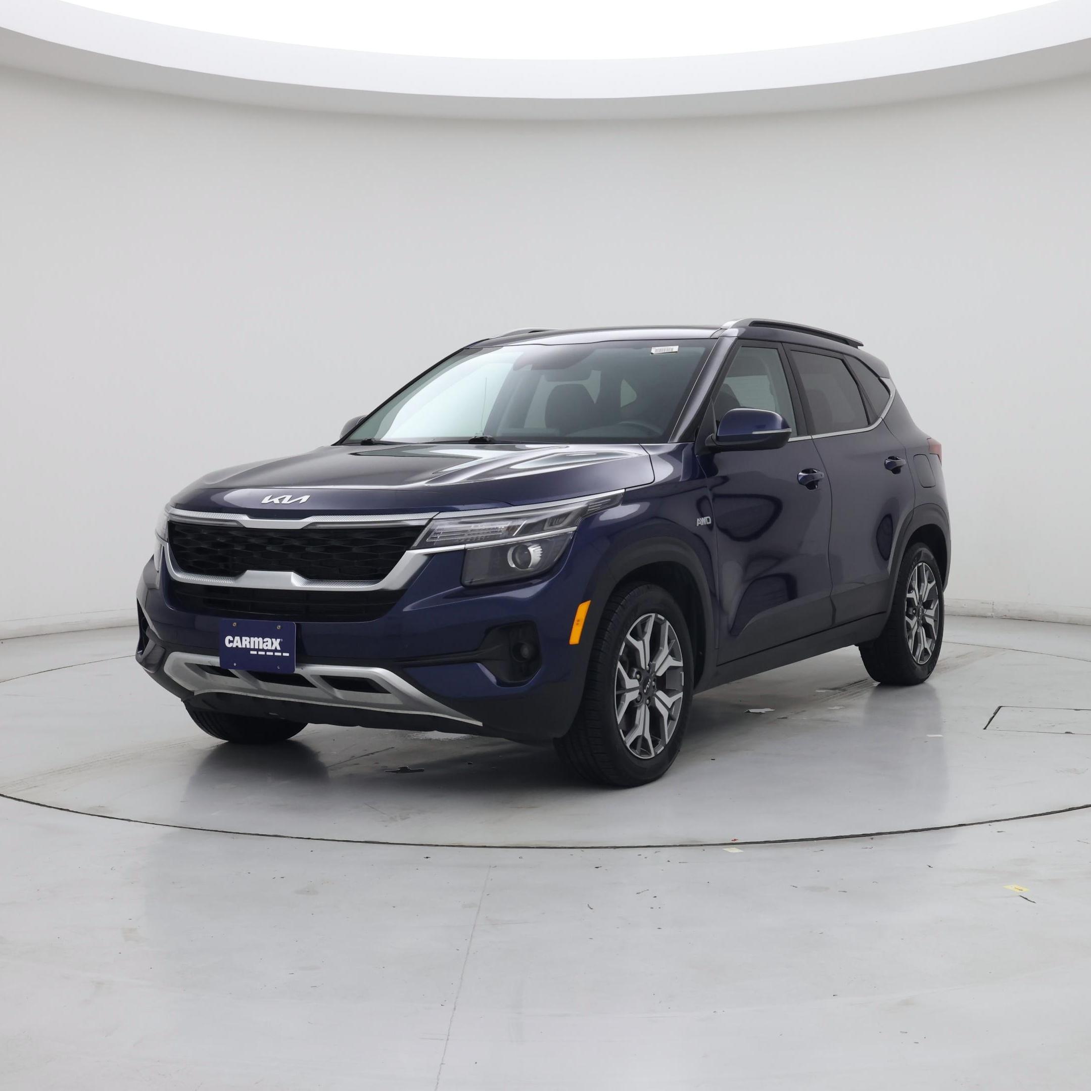 Thumbnail: 2023 Kia Seltos - 4