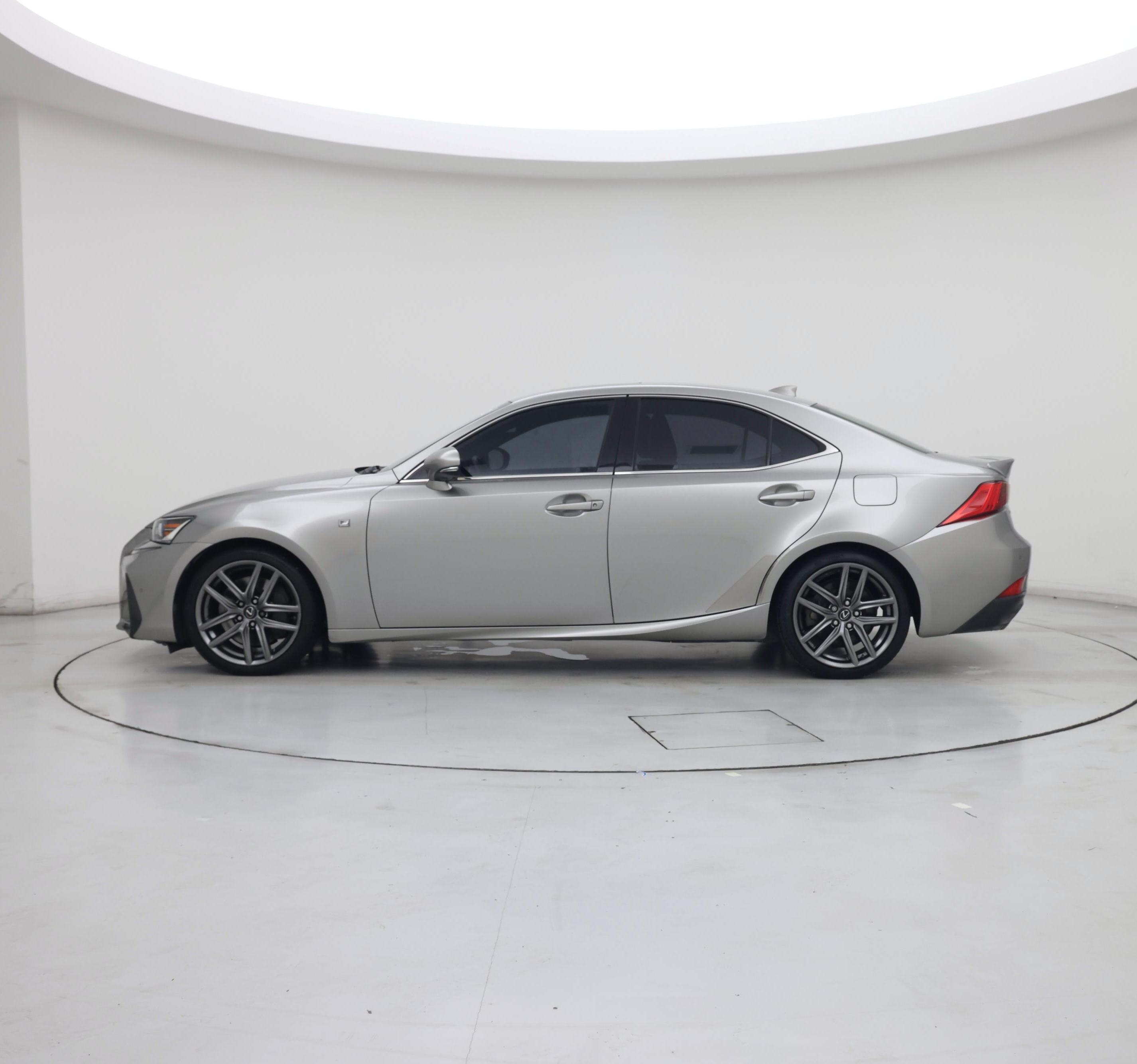 Thumbnail: 2018 Lexus IS - 3