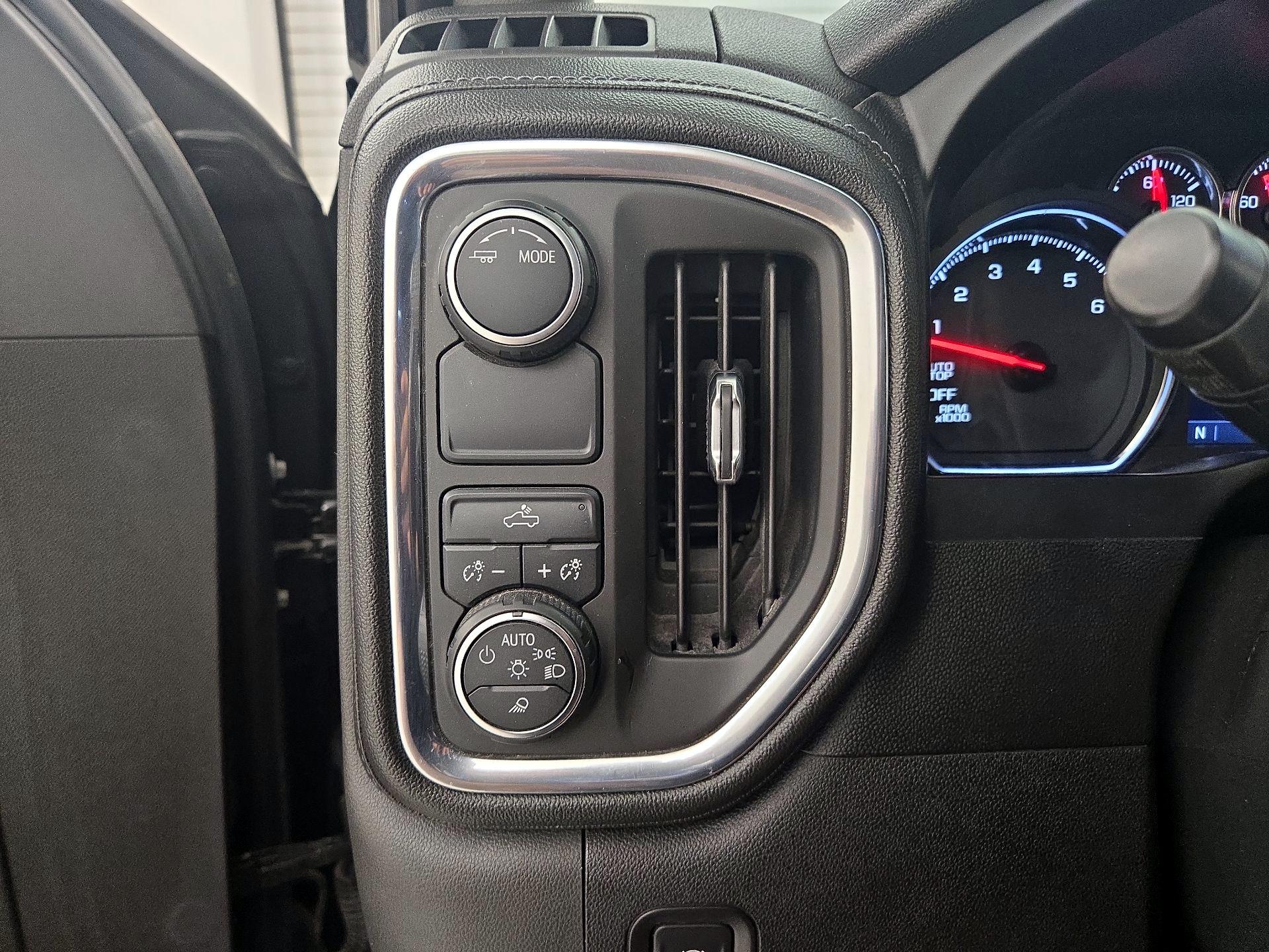 Thumbnail: 2020 Chevrolet Silverado 1500 - 13