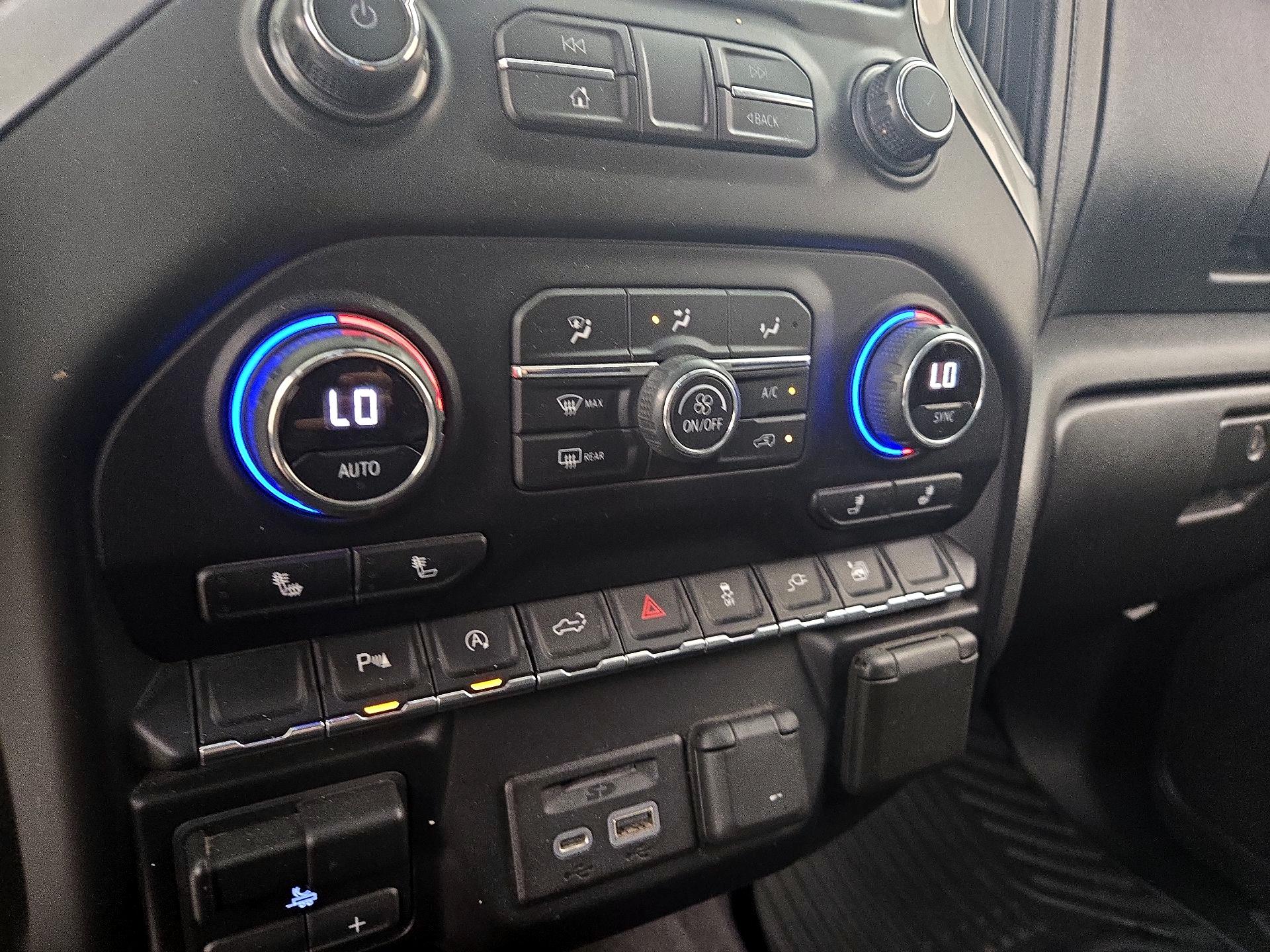 Thumbnail: 2020 Chevrolet Silverado 1500 - 16