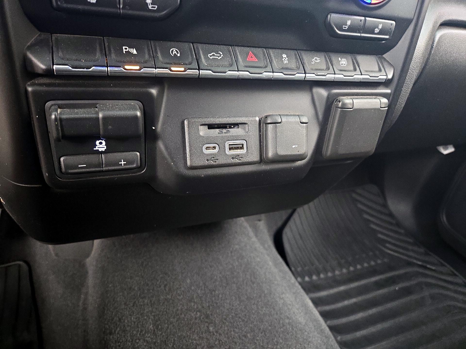 Thumbnail: 2020 Chevrolet Silverado 1500 - 18
