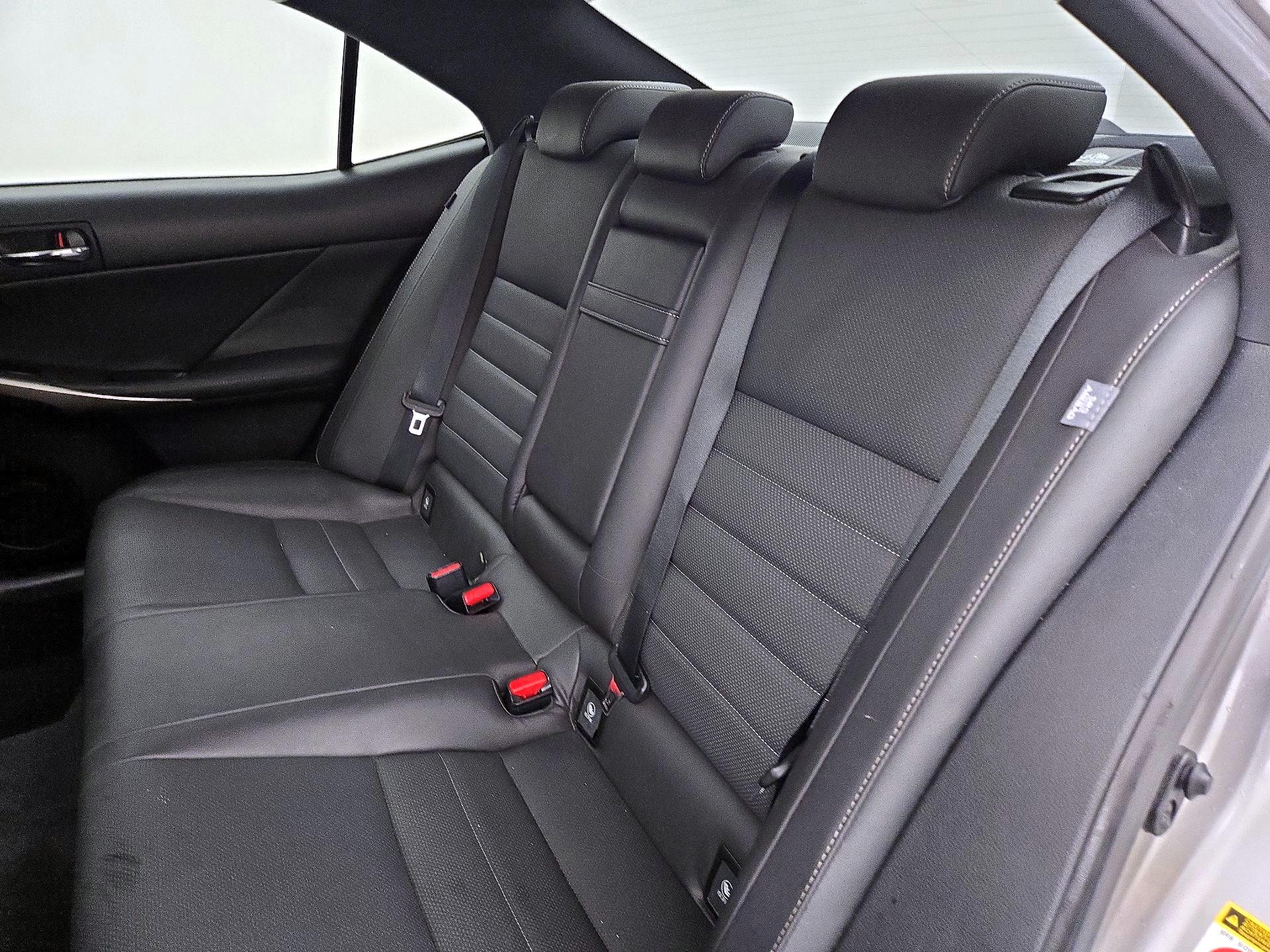 Thumbnail: 2015 Lexus IS - 20